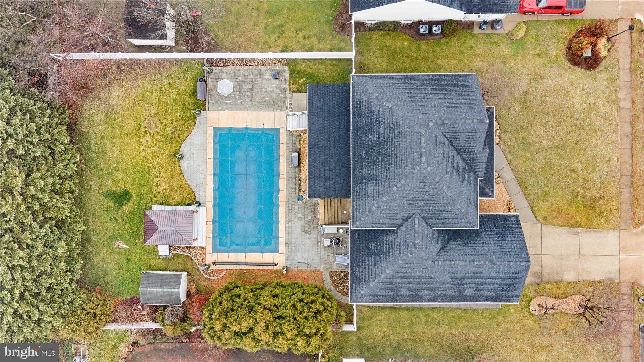 105 Barnston CT photo 56