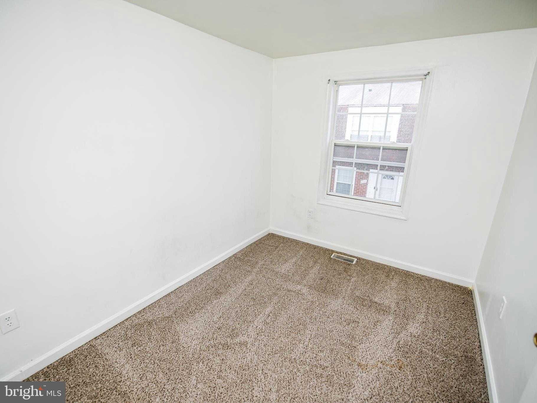 8519 Pioneer Dr photo 14