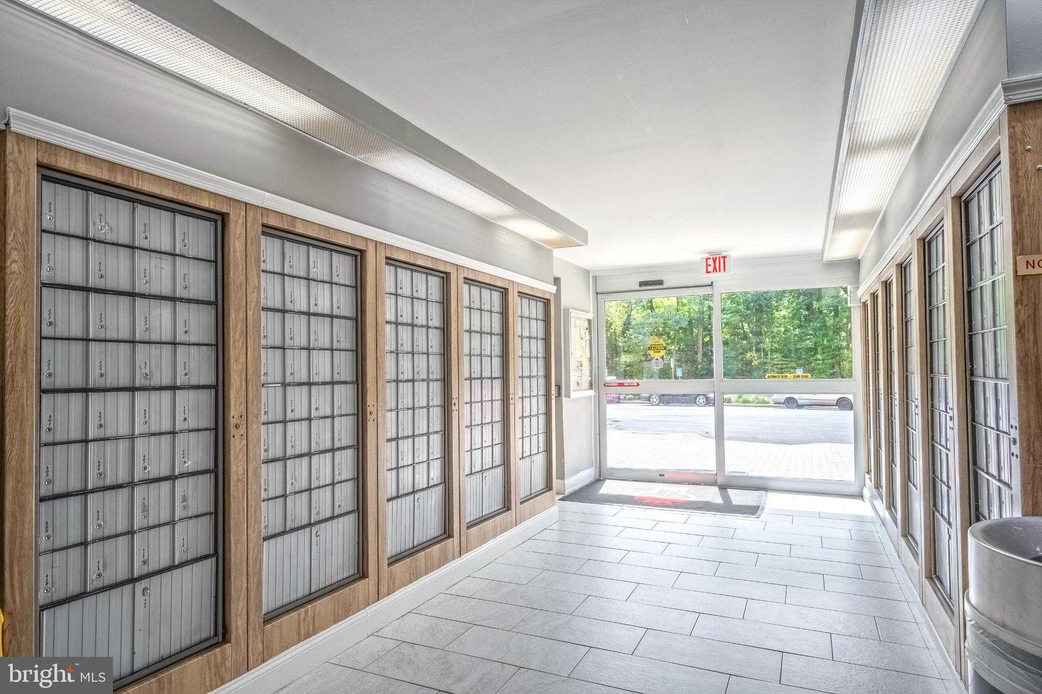 2500 N Van Dorn St Apt 912 photo 23