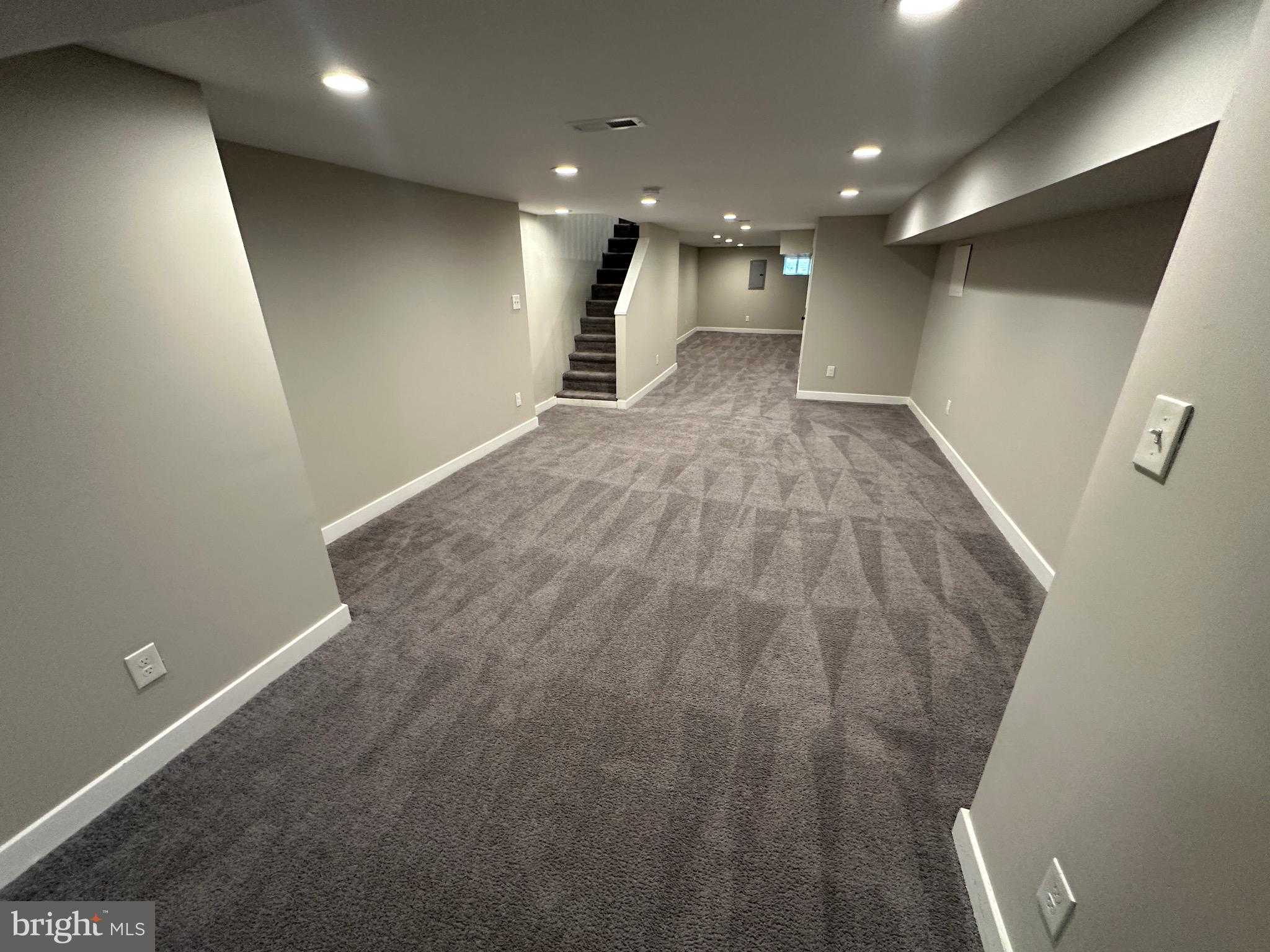 5619 N 15th St photo 22