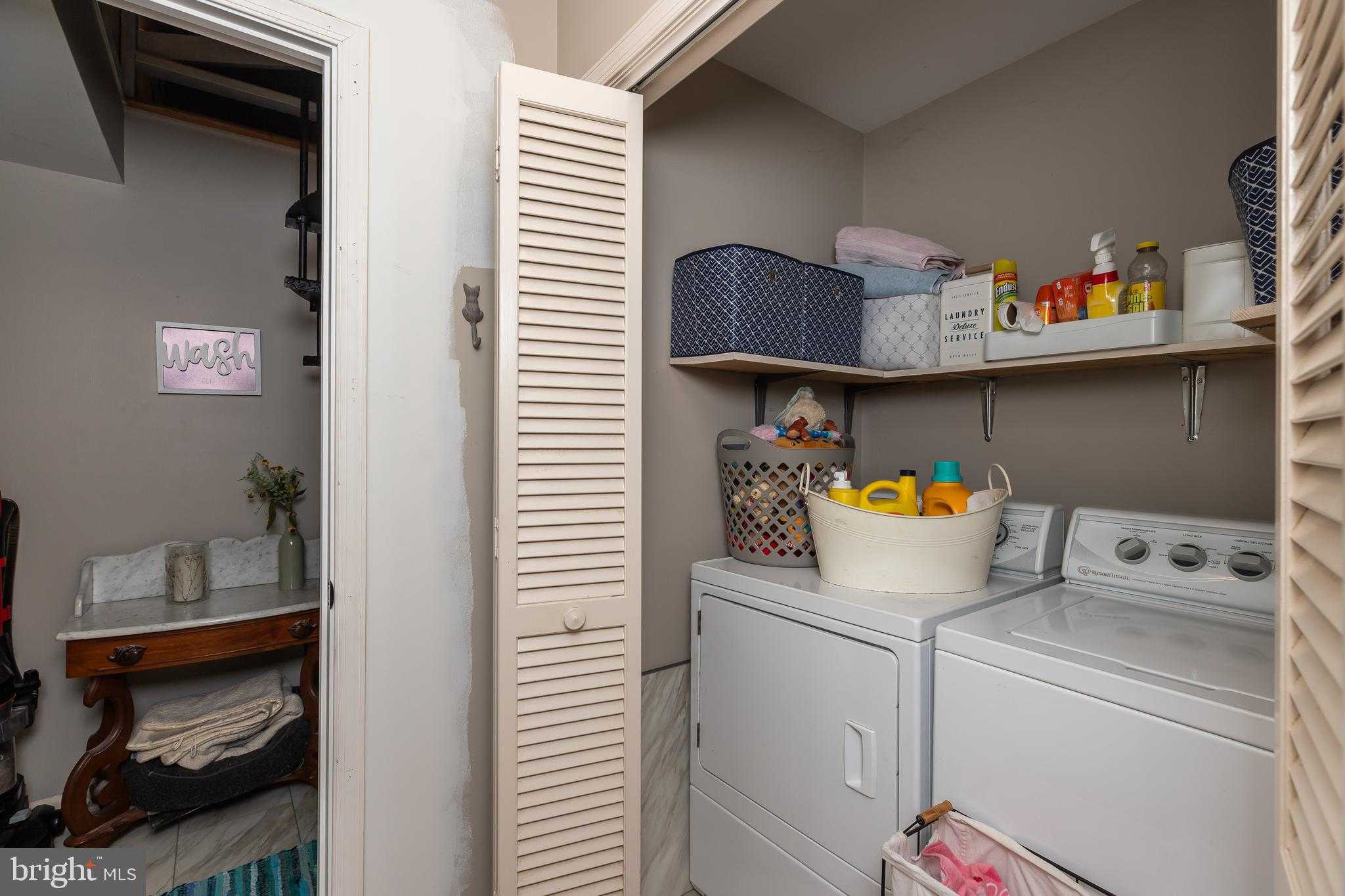 4154 Nicholas Mews photo 37