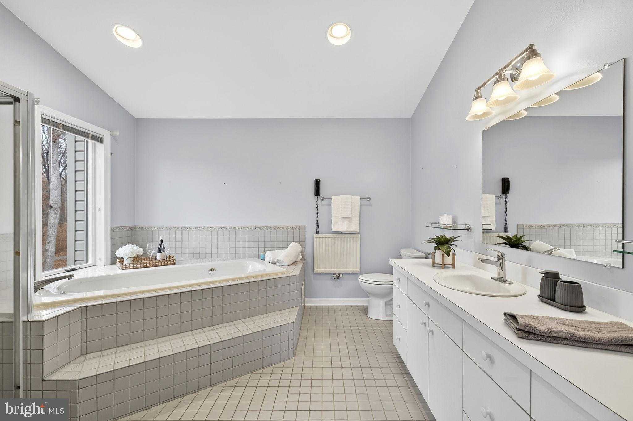 8423 Lock Ln photo 44