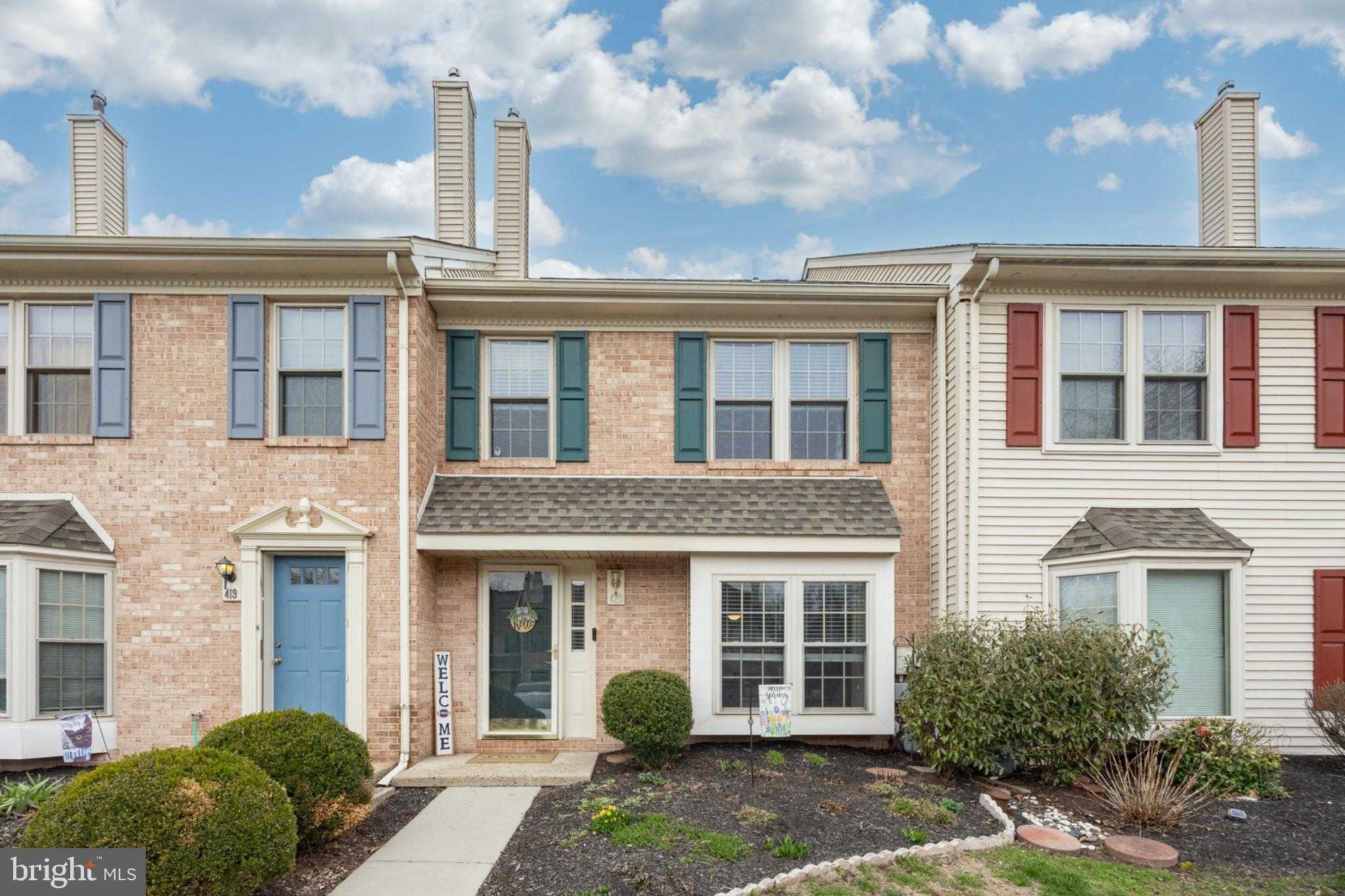 420 Oaktree CT photo 2