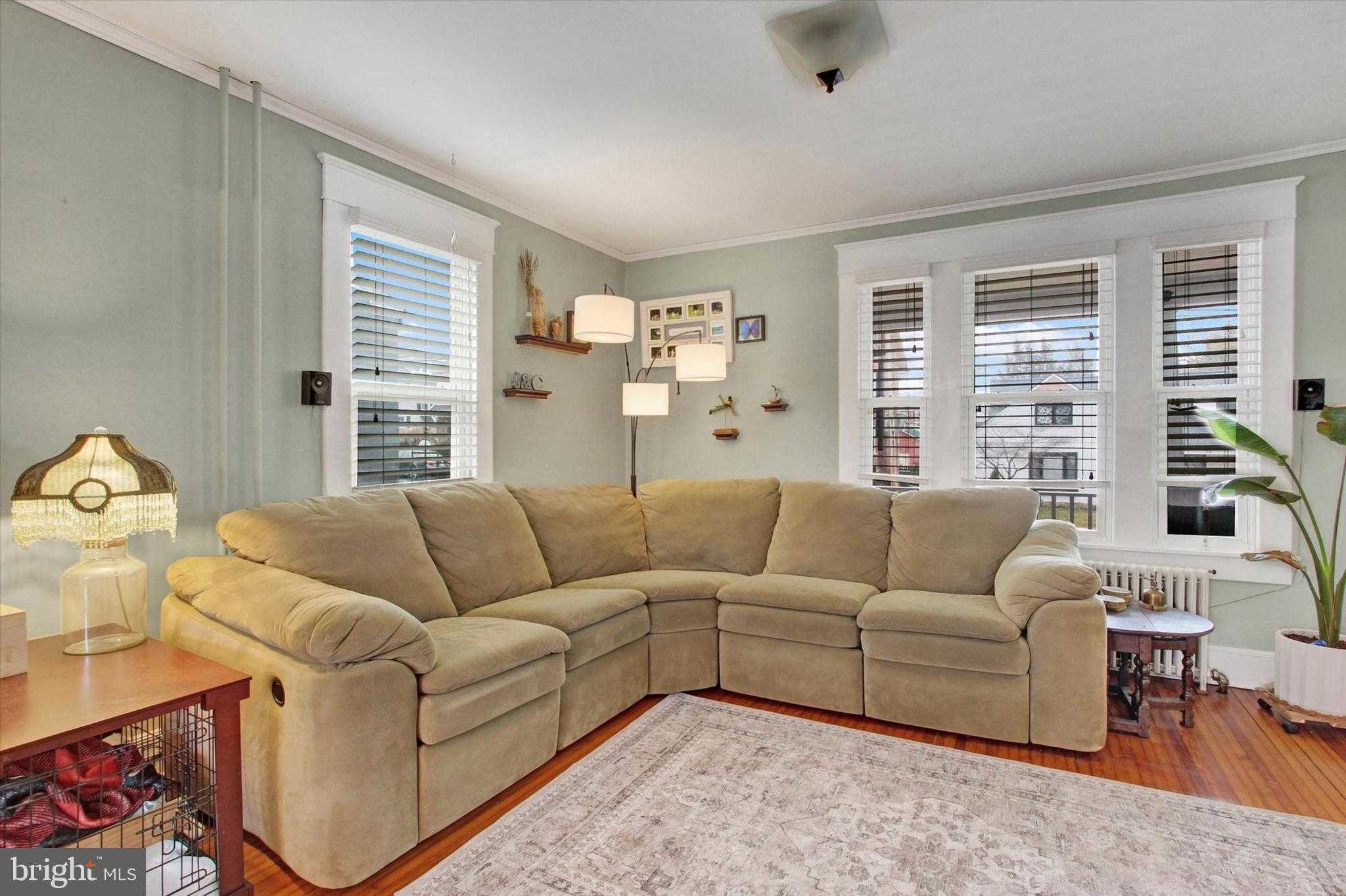 69 W Green St photo 10