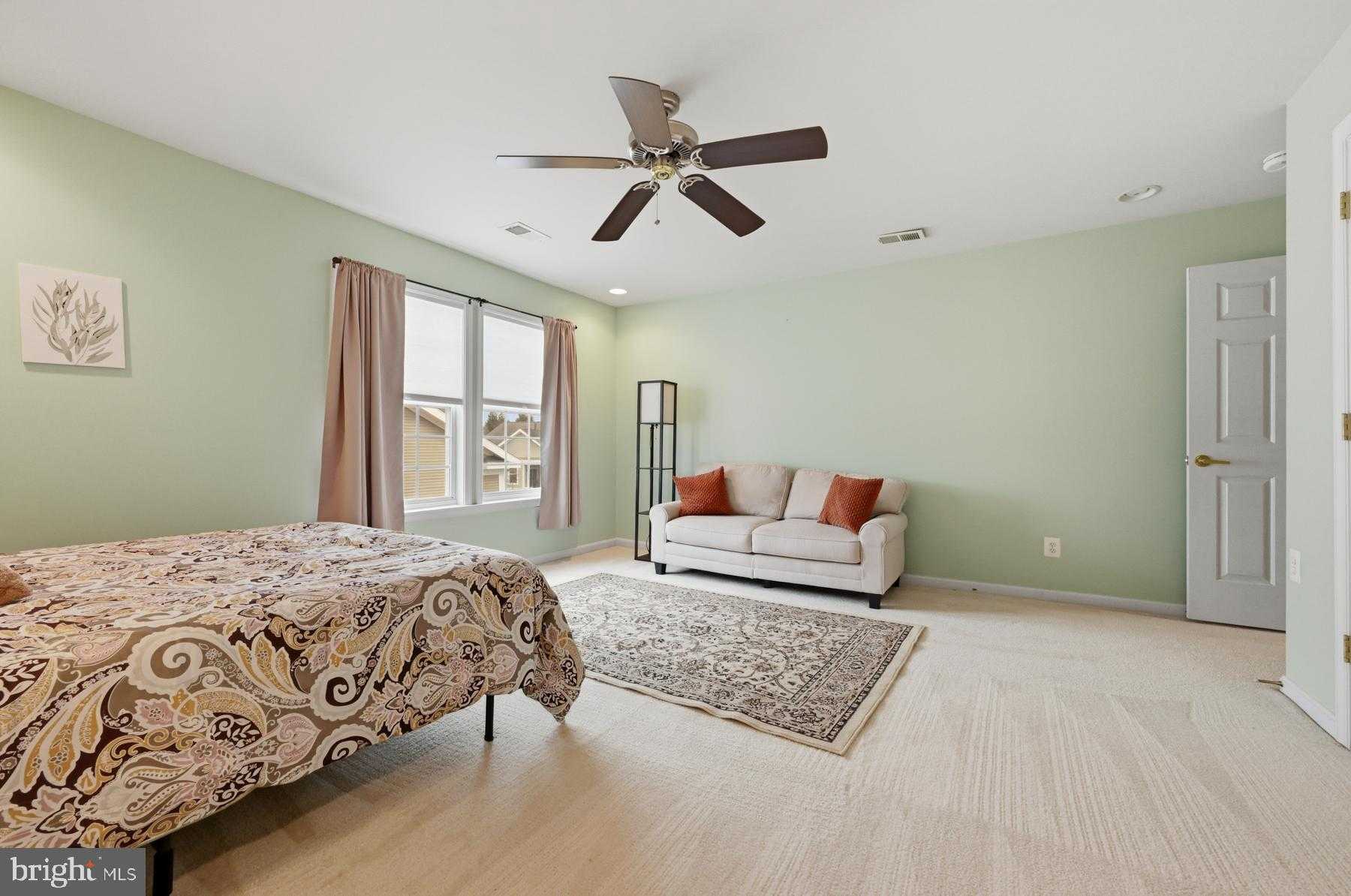 107 Regulator Dr N photo 38