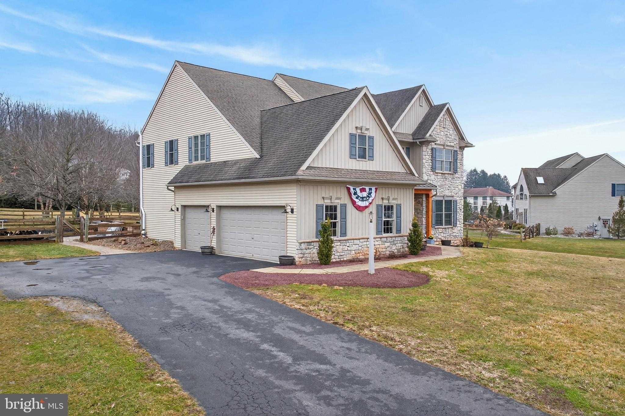 104 Royal Horse Way photo 2