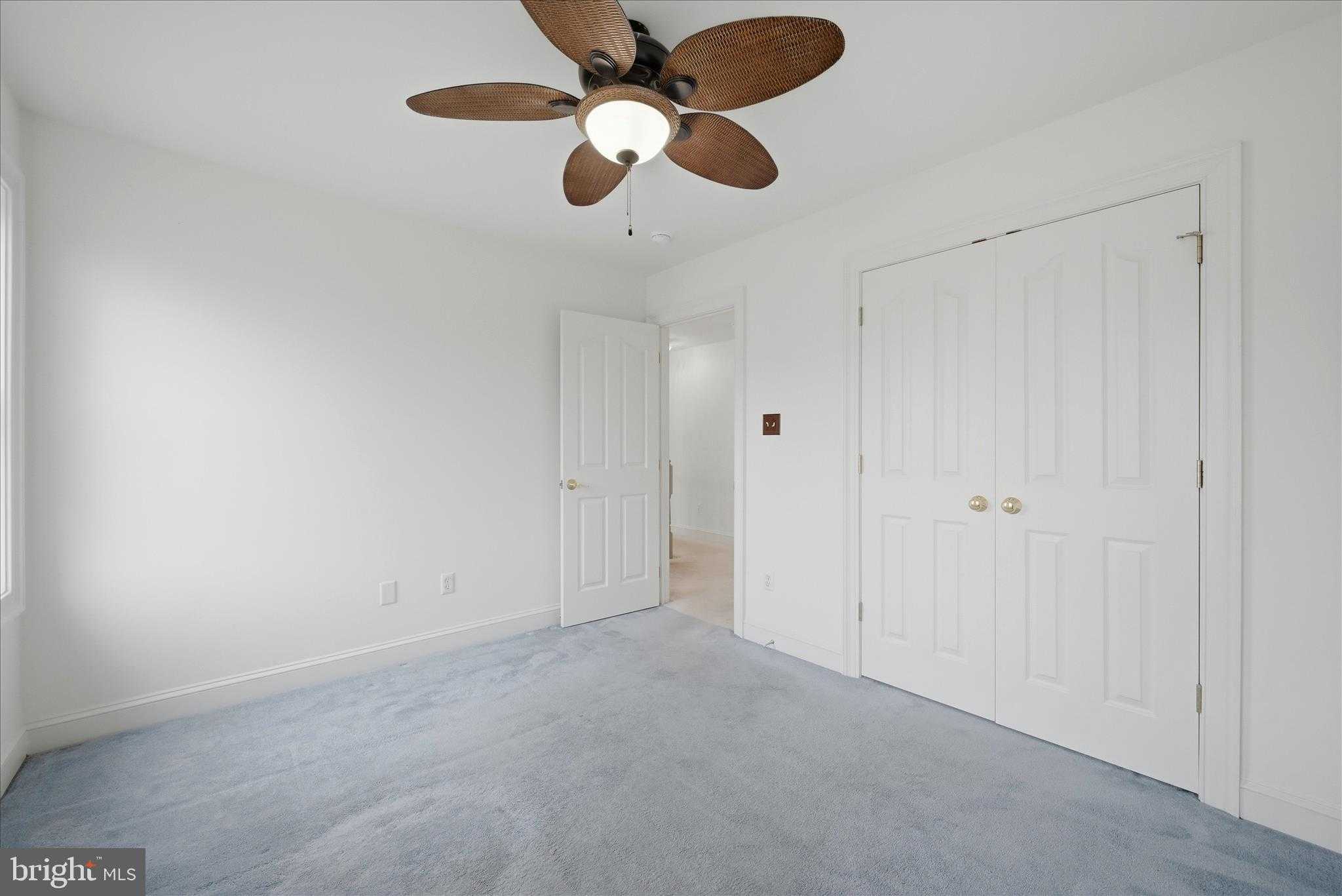 404 Fremont CT photo 49