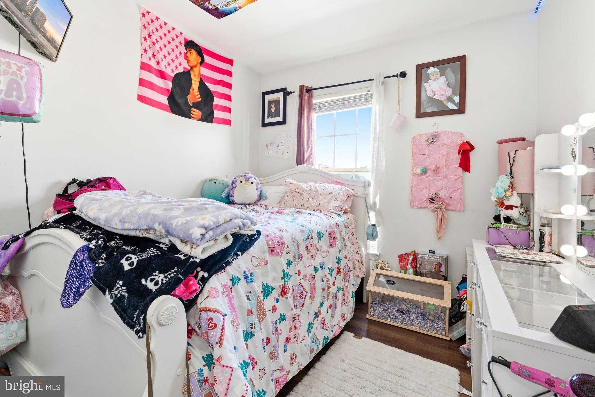 137 Harpers Way photo 17