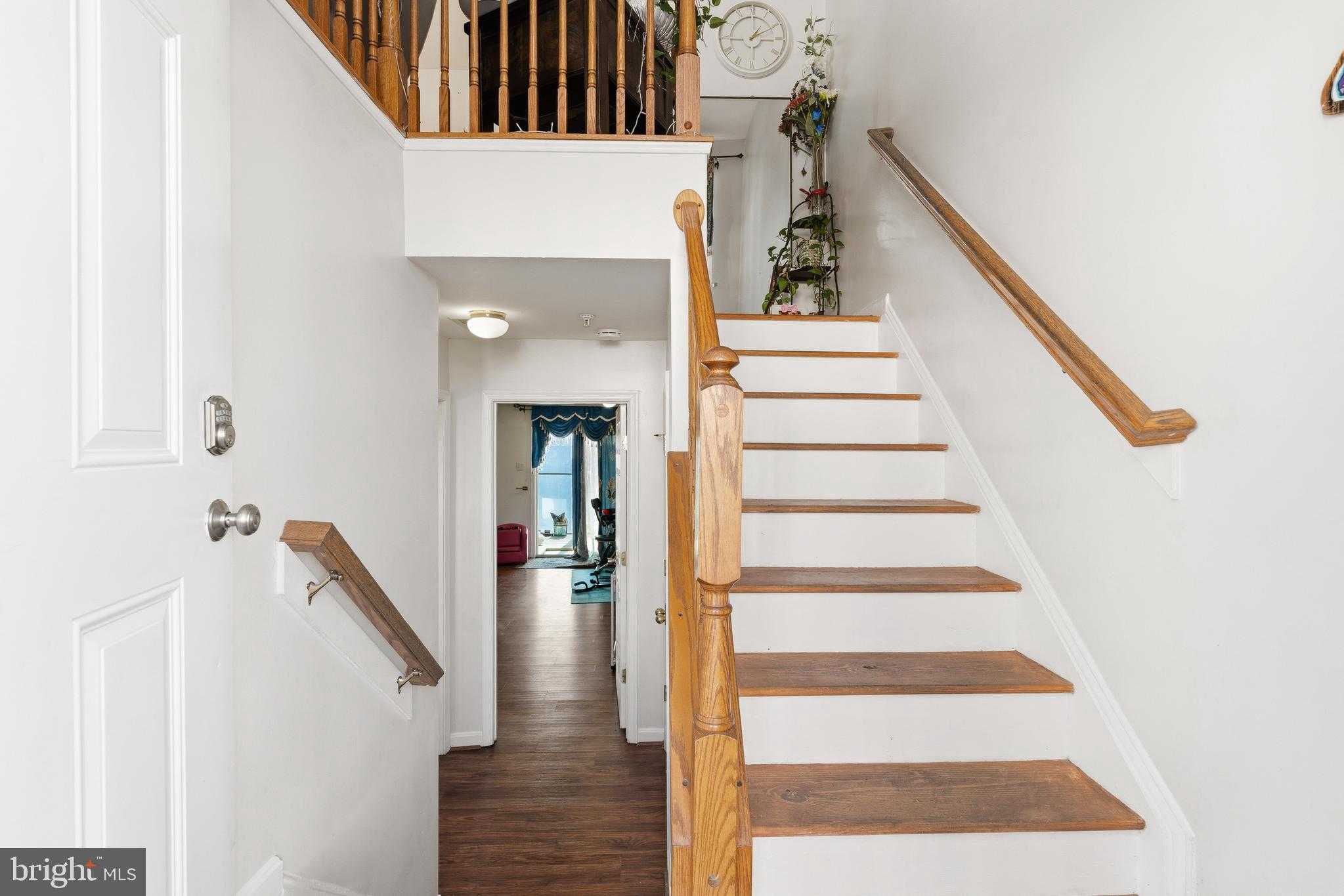 137 Harpers Way photo 2