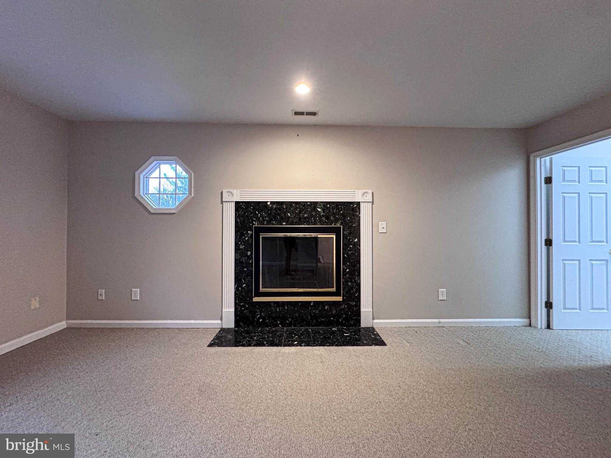 1527 Wild Cranberry Dr photo 33