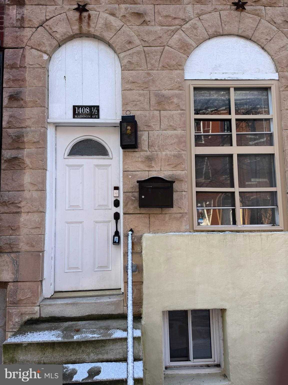 1408 Madison Ave photo 2