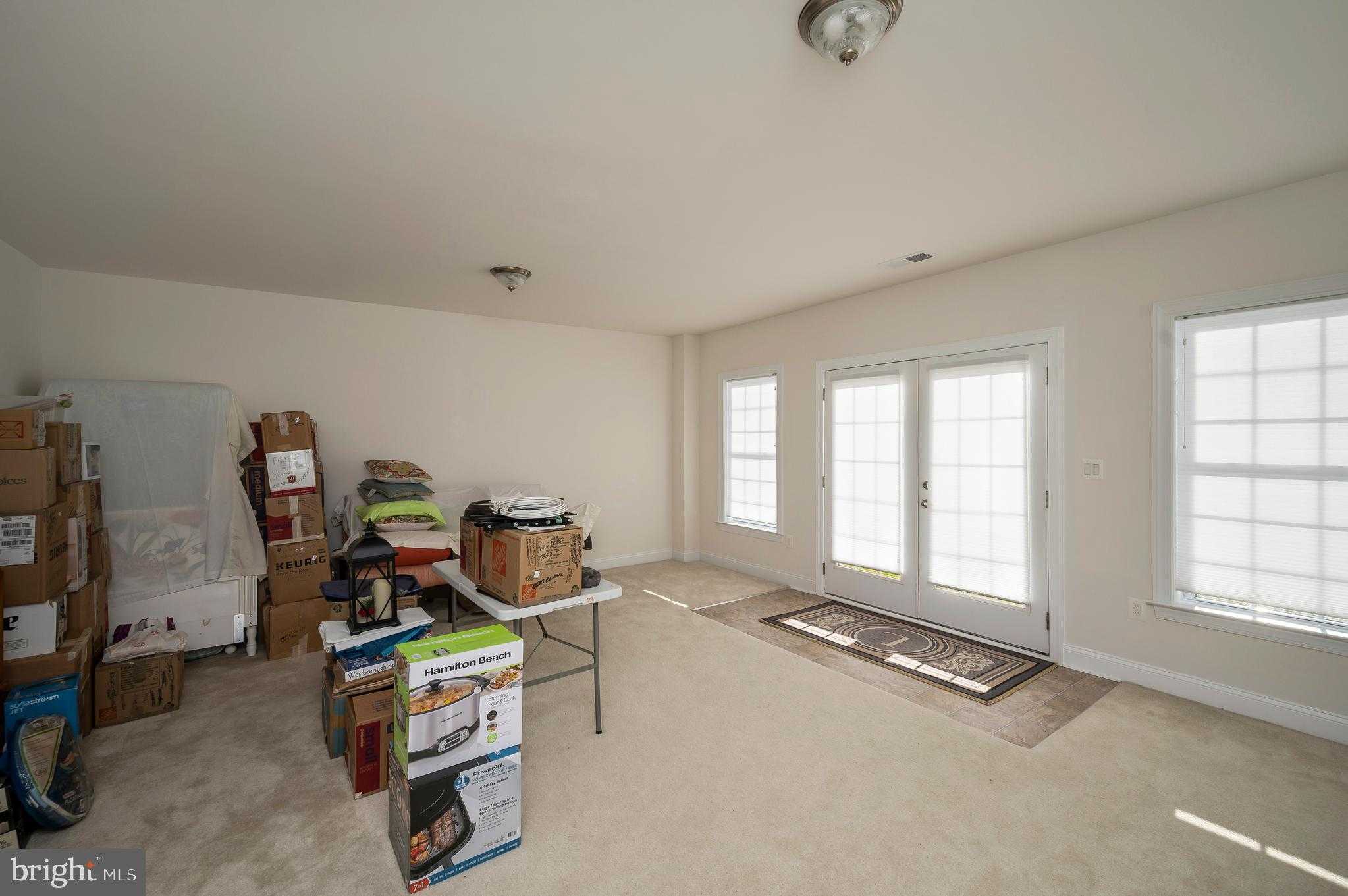 7910 Burbank Ave photo 38