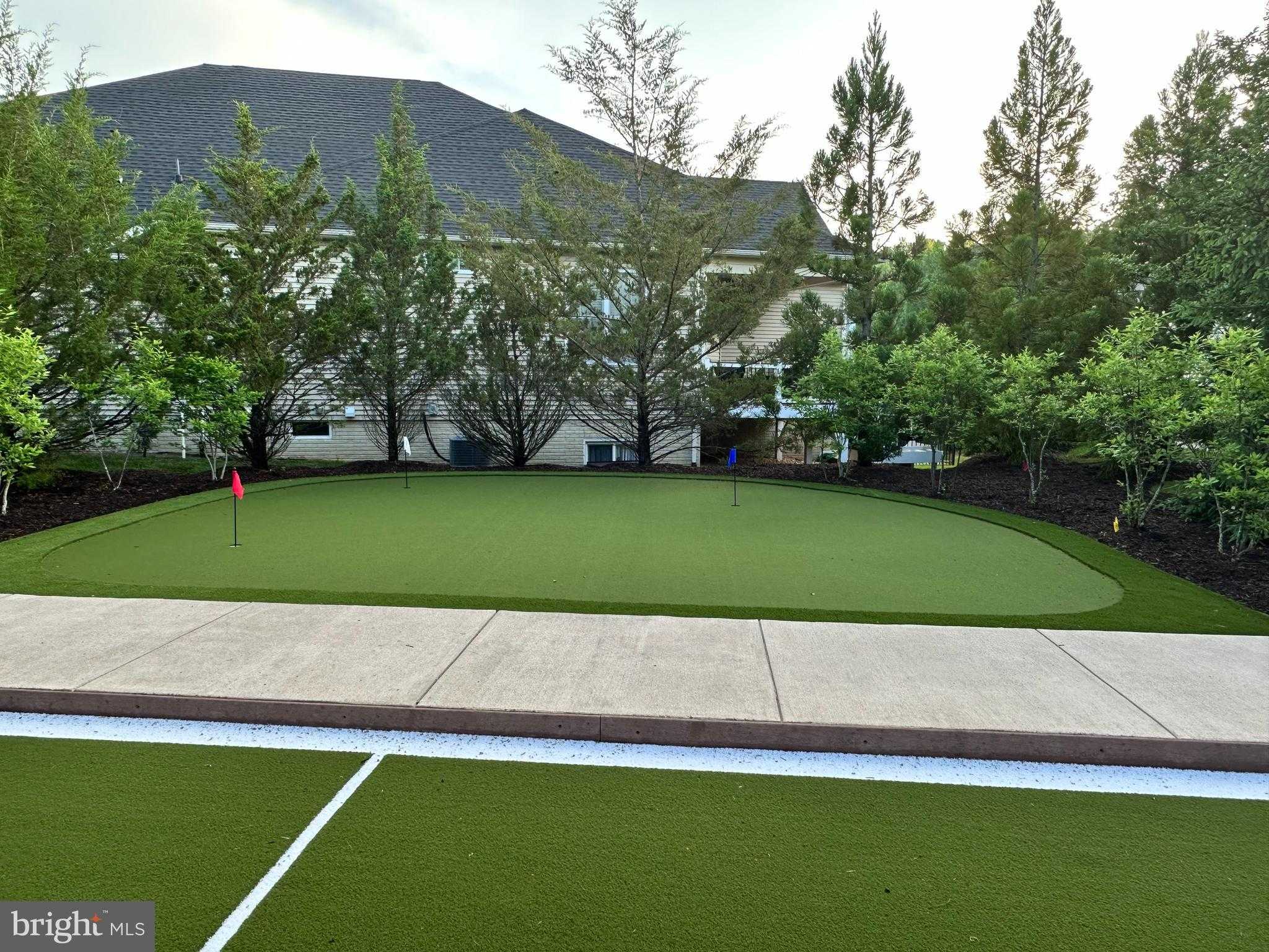 7910 Burbank Ave photo 59