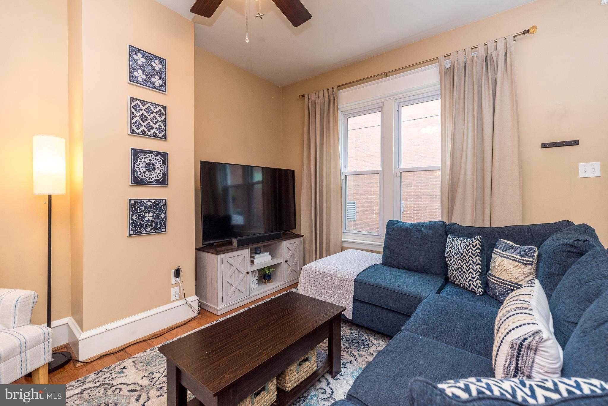 2538 S Bancroft St photo 4