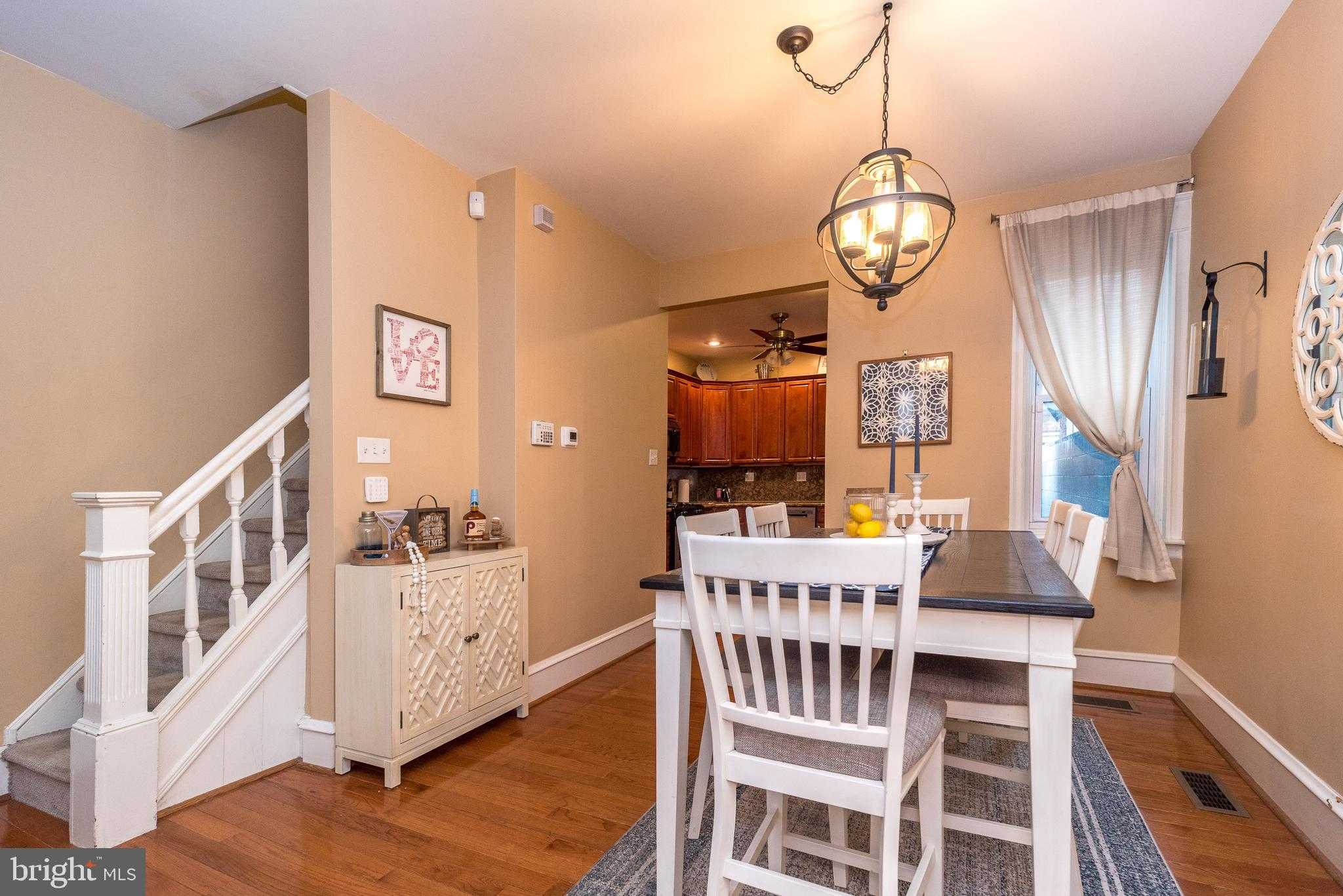 2538 S Bancroft St photo 8