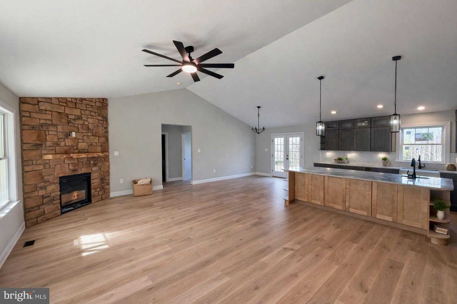 6640 Lanes Corner Rd photo 4