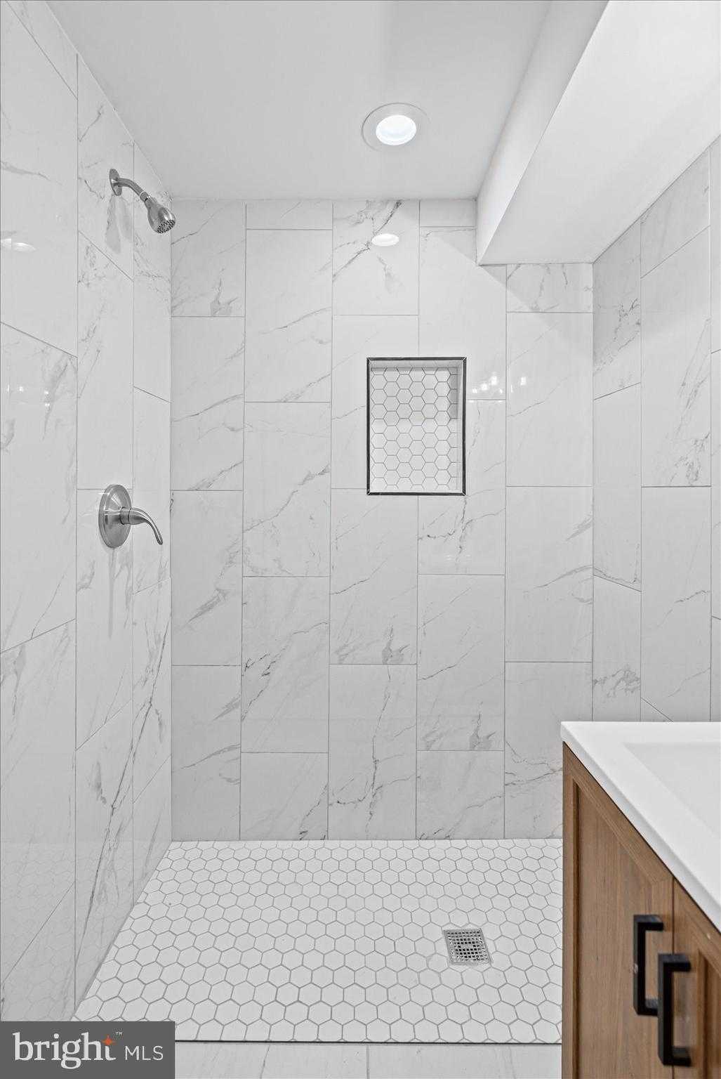 13 S Hilton St photo 19