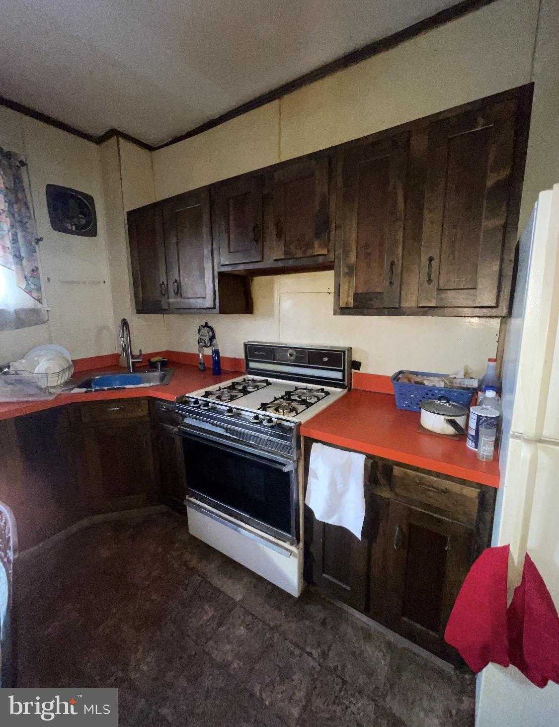 2004 S 21st St photo 5