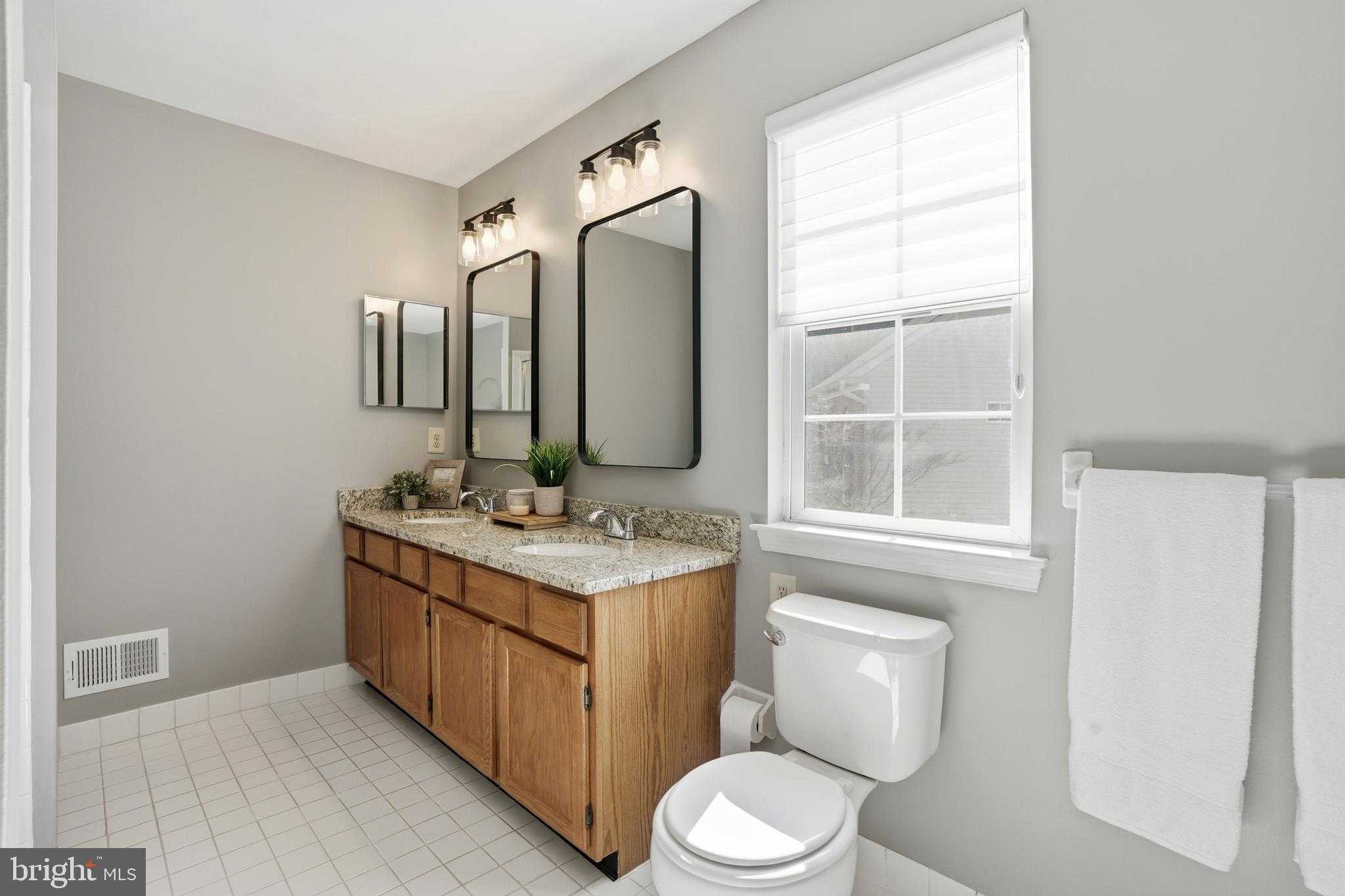 1109 Cornwallis Way photo 31