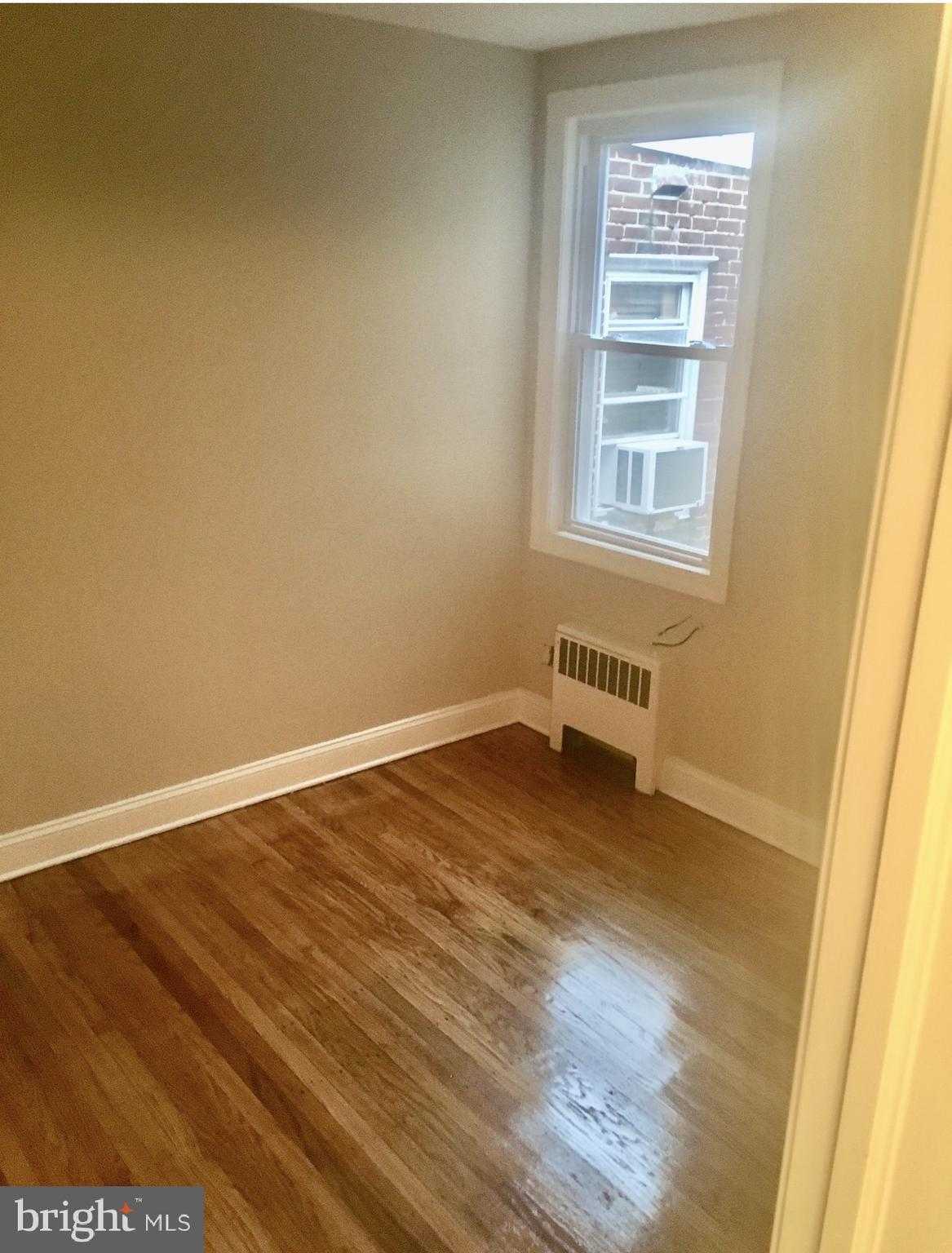 6023 Woodcrest Ave photo 8