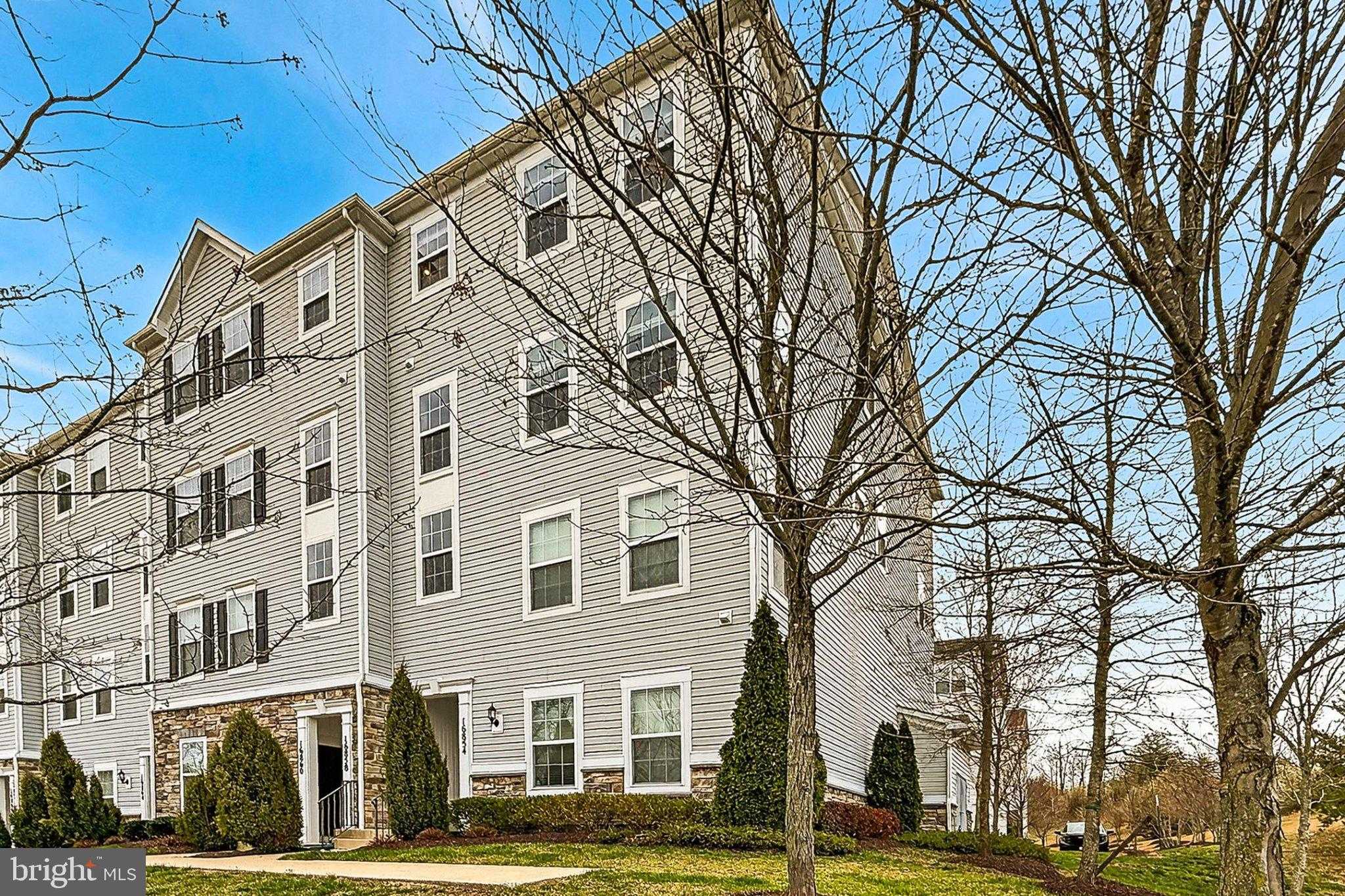 16856 Porters Inn Dr photo 3