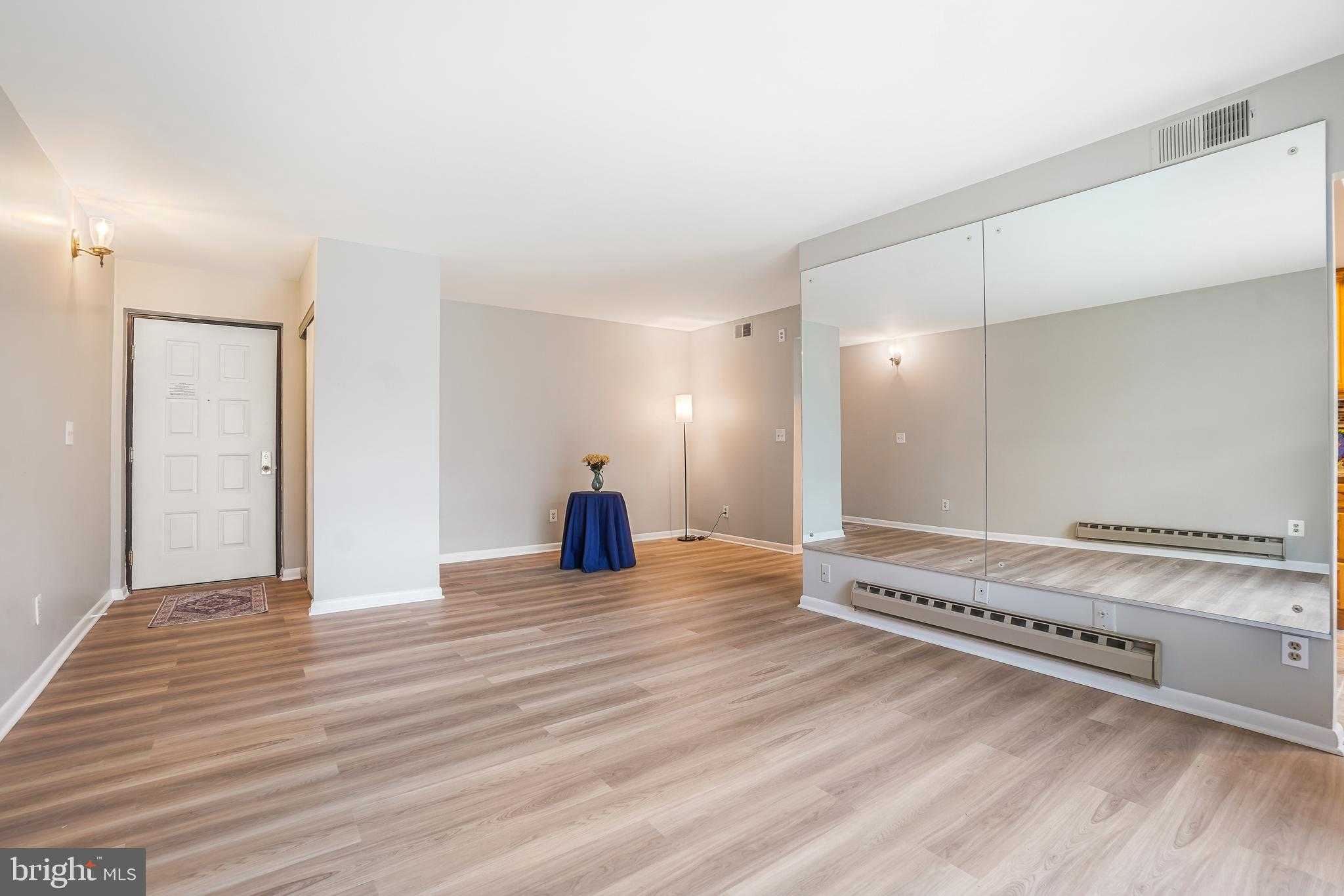 15301 Beaverbrook CT # 92-2b photo 21