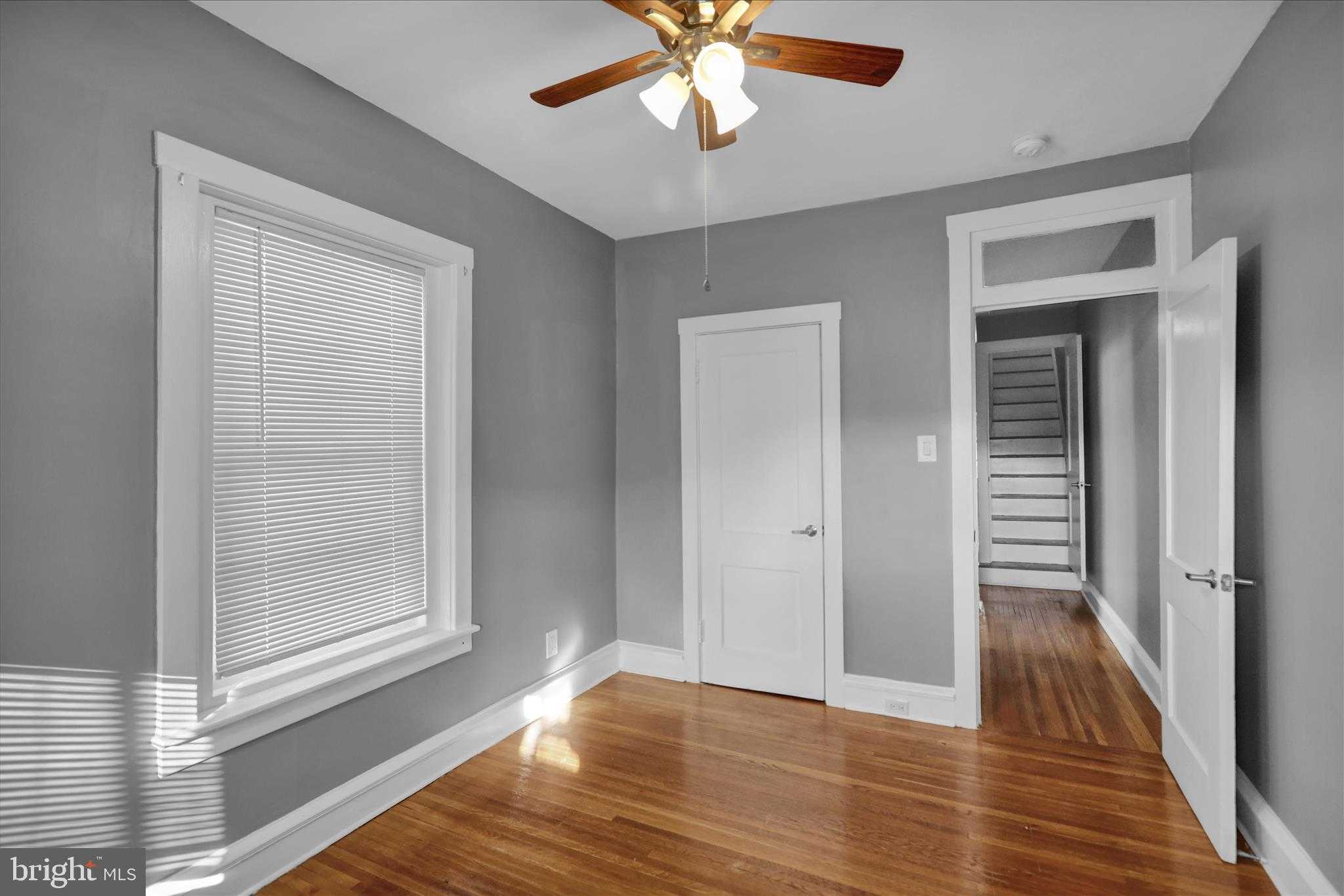 542 S 19th St photo 25