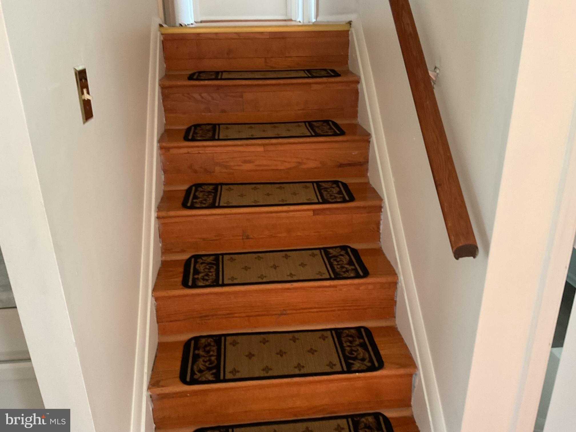 10810 Hollaway Dr photo 6