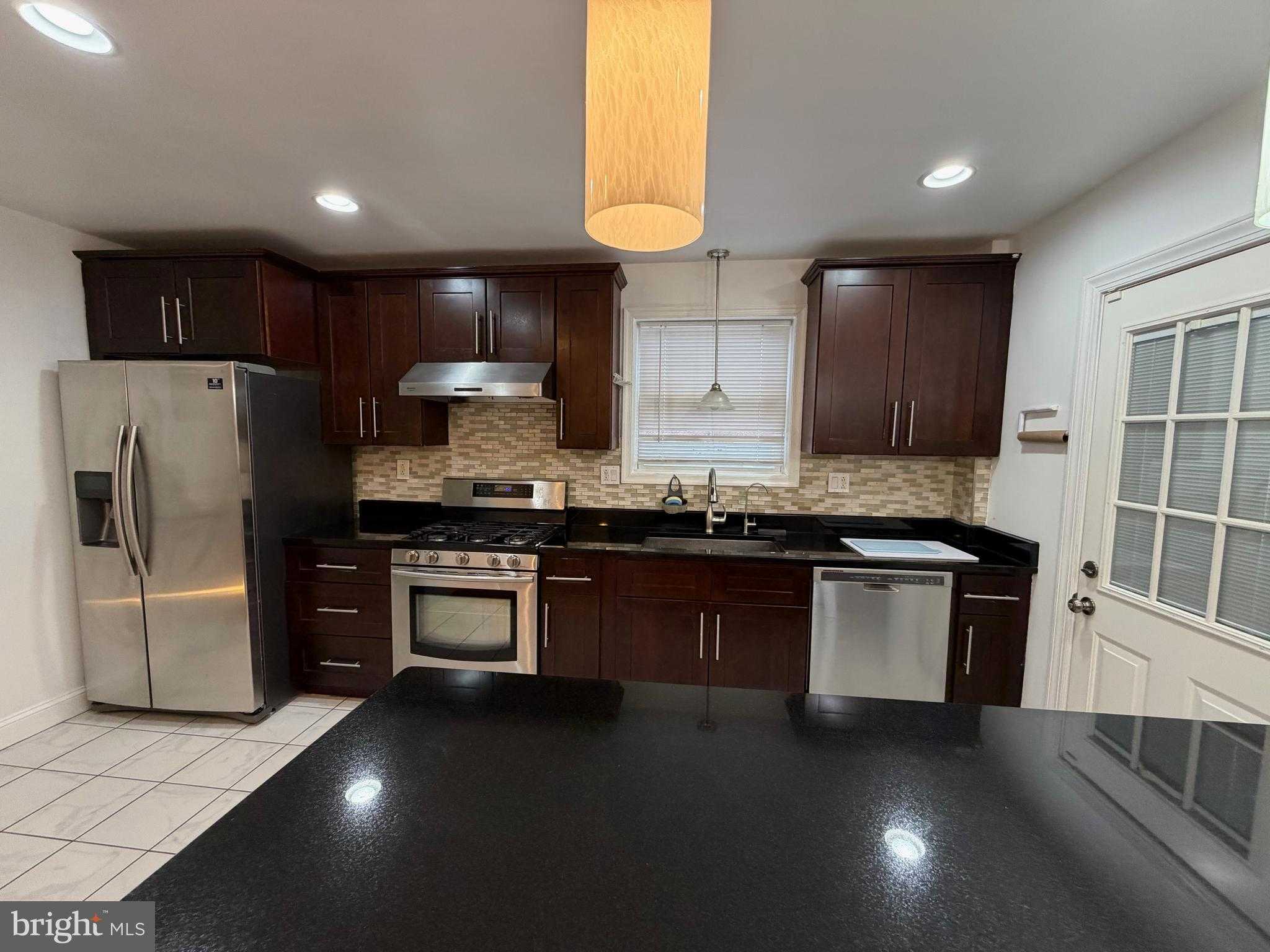 7338 Revere St photo 9