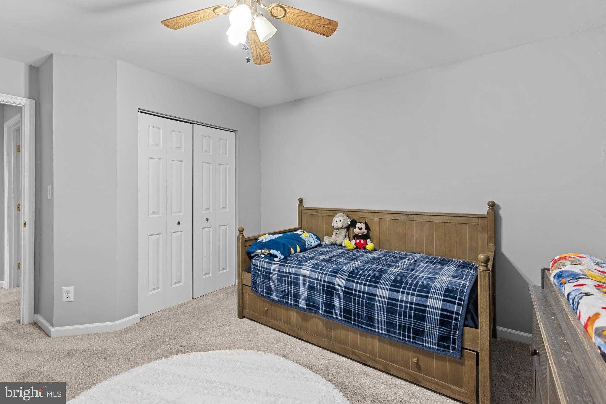 9167 Drawbridge Dr photo 25