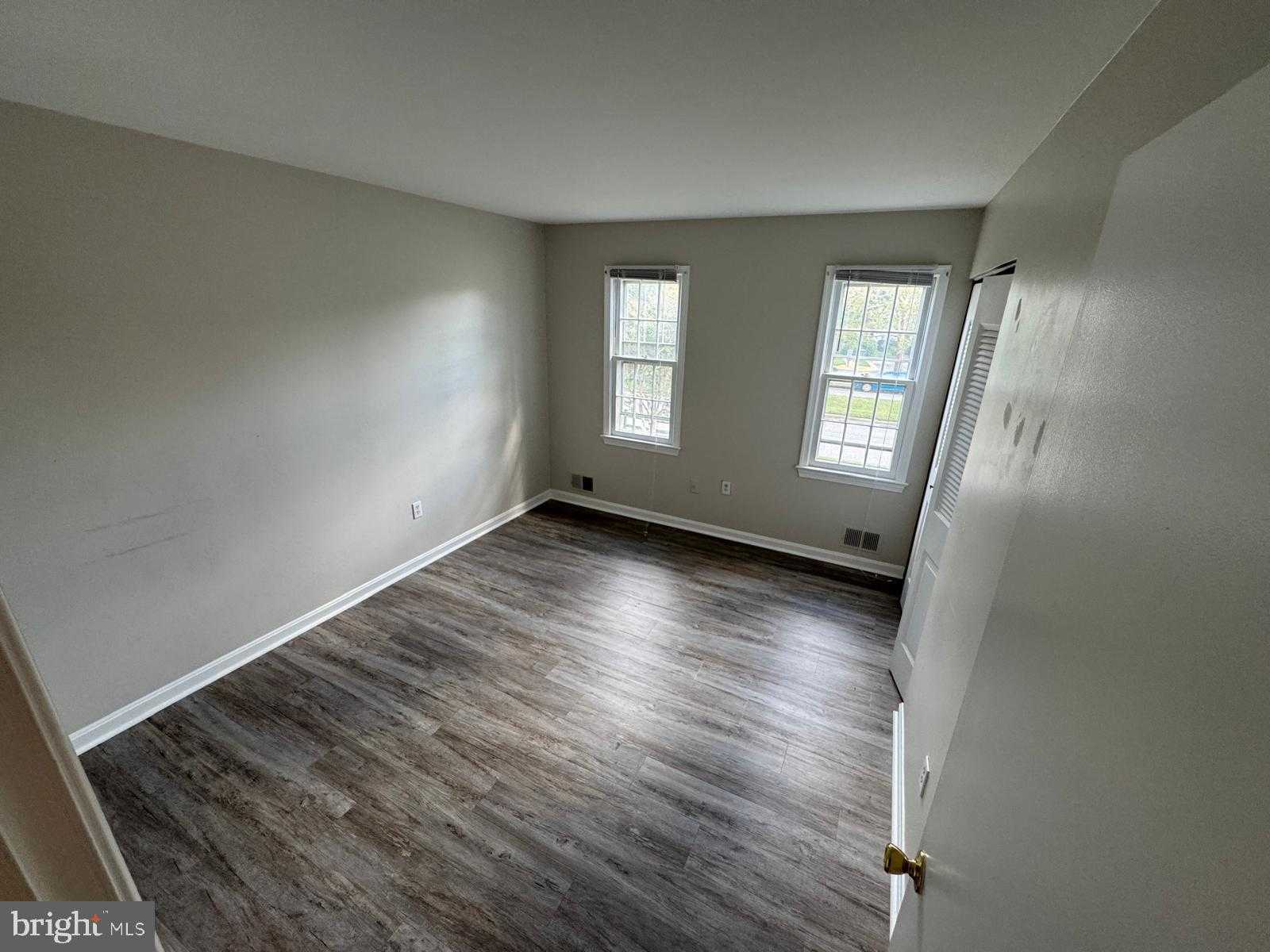 7918 Edinburgh Dr photo 38