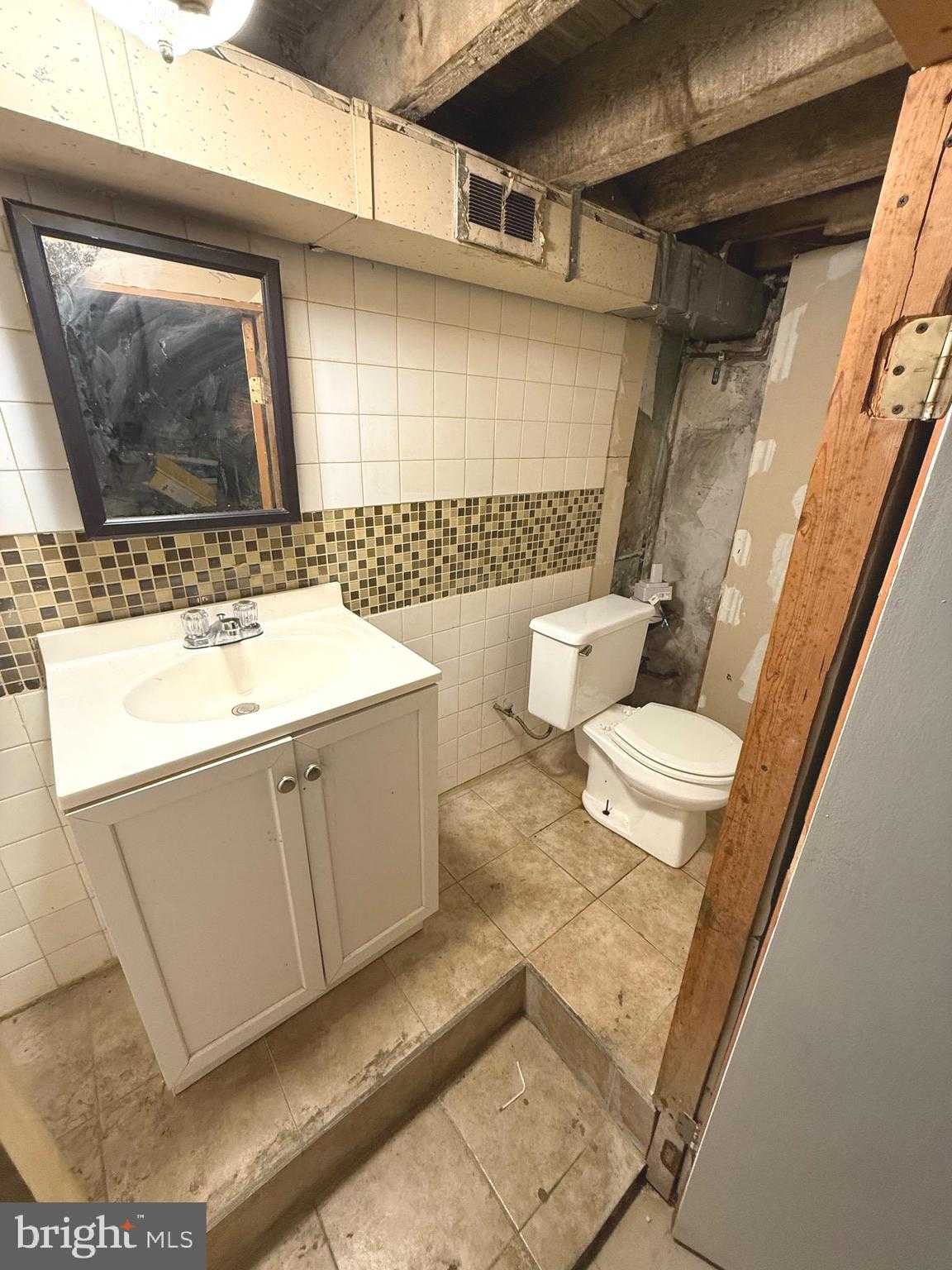 2636 S Alder St photo 13