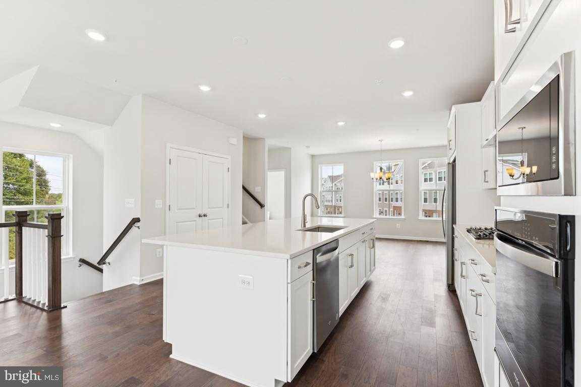 9640 Killenney Pl photo 5