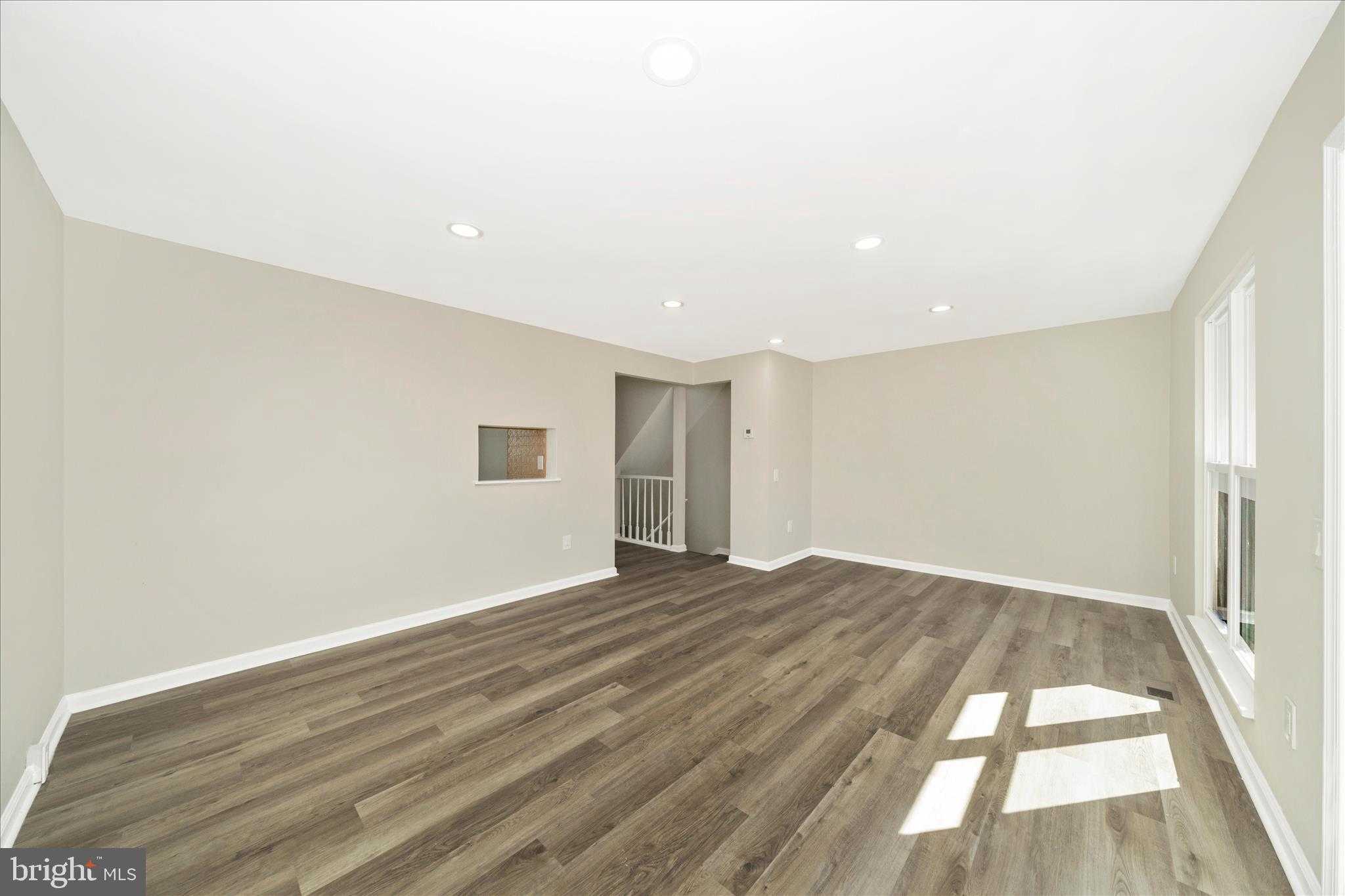 1848 Murdock CT photo 13