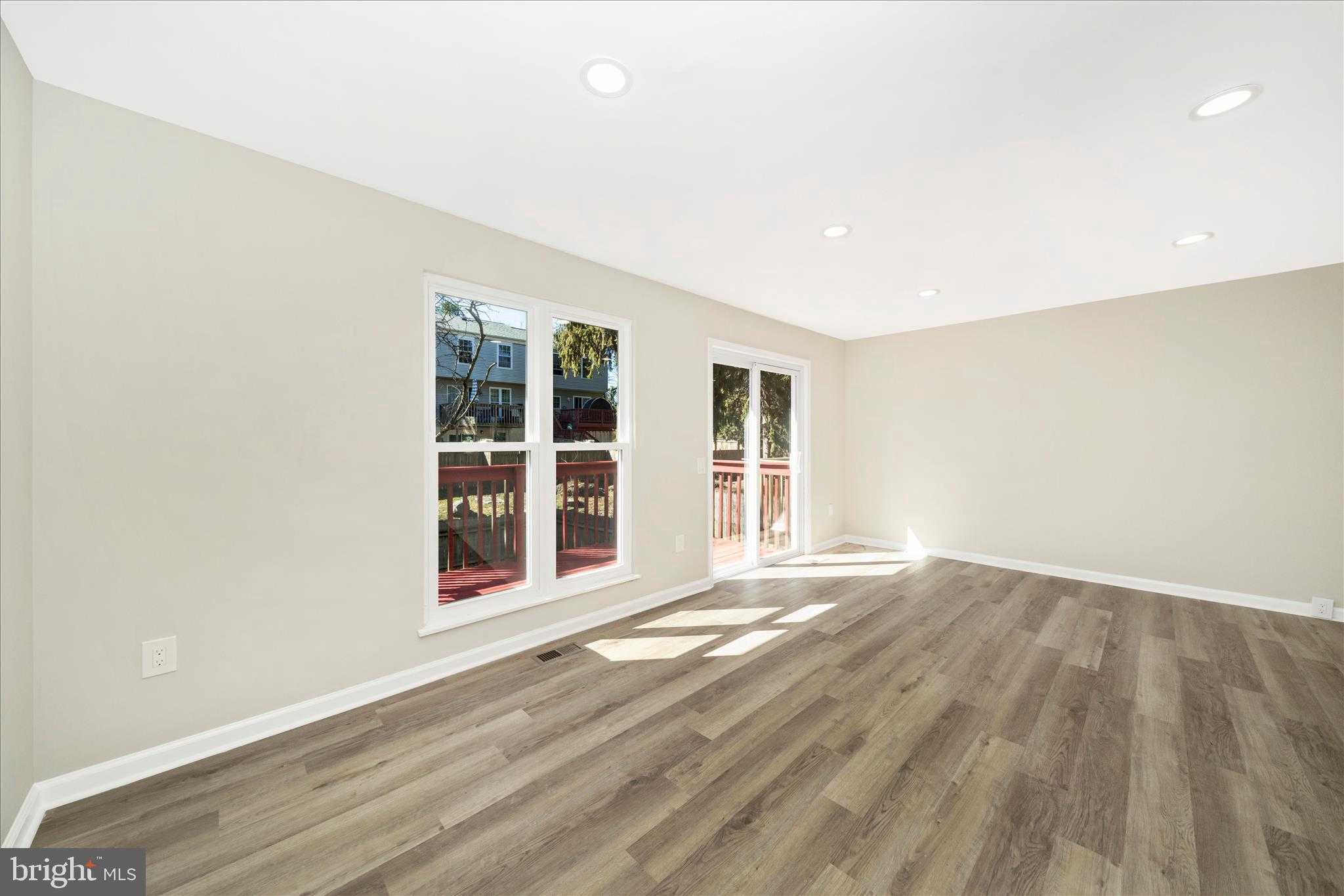 1848 Murdock CT photo 19