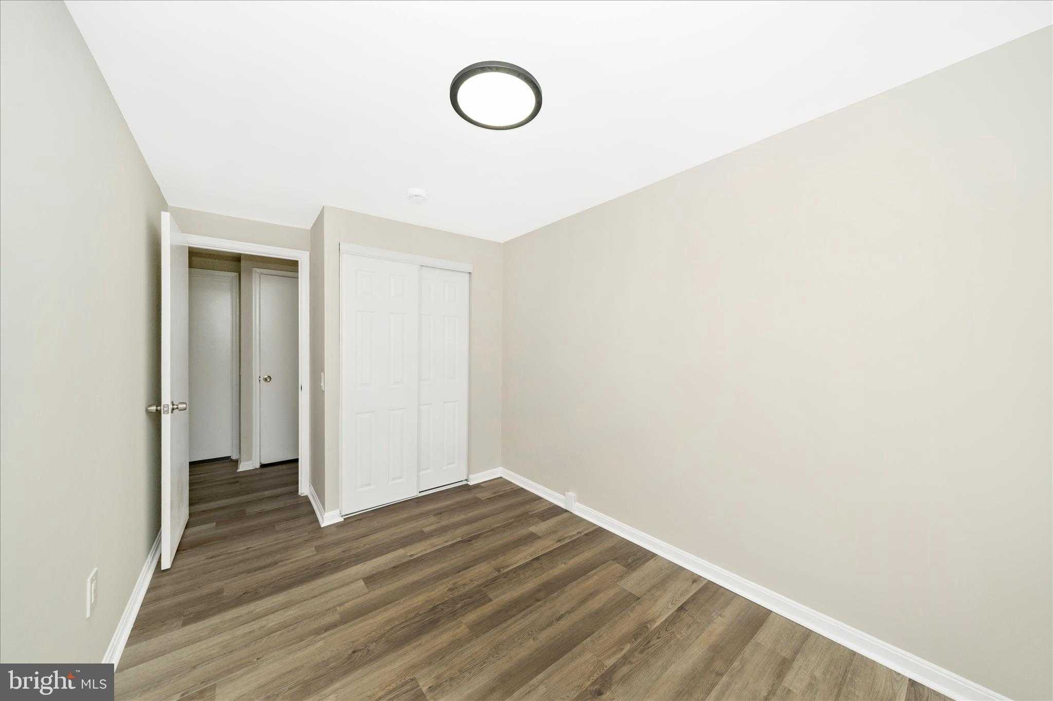 1848 Murdock CT photo 26