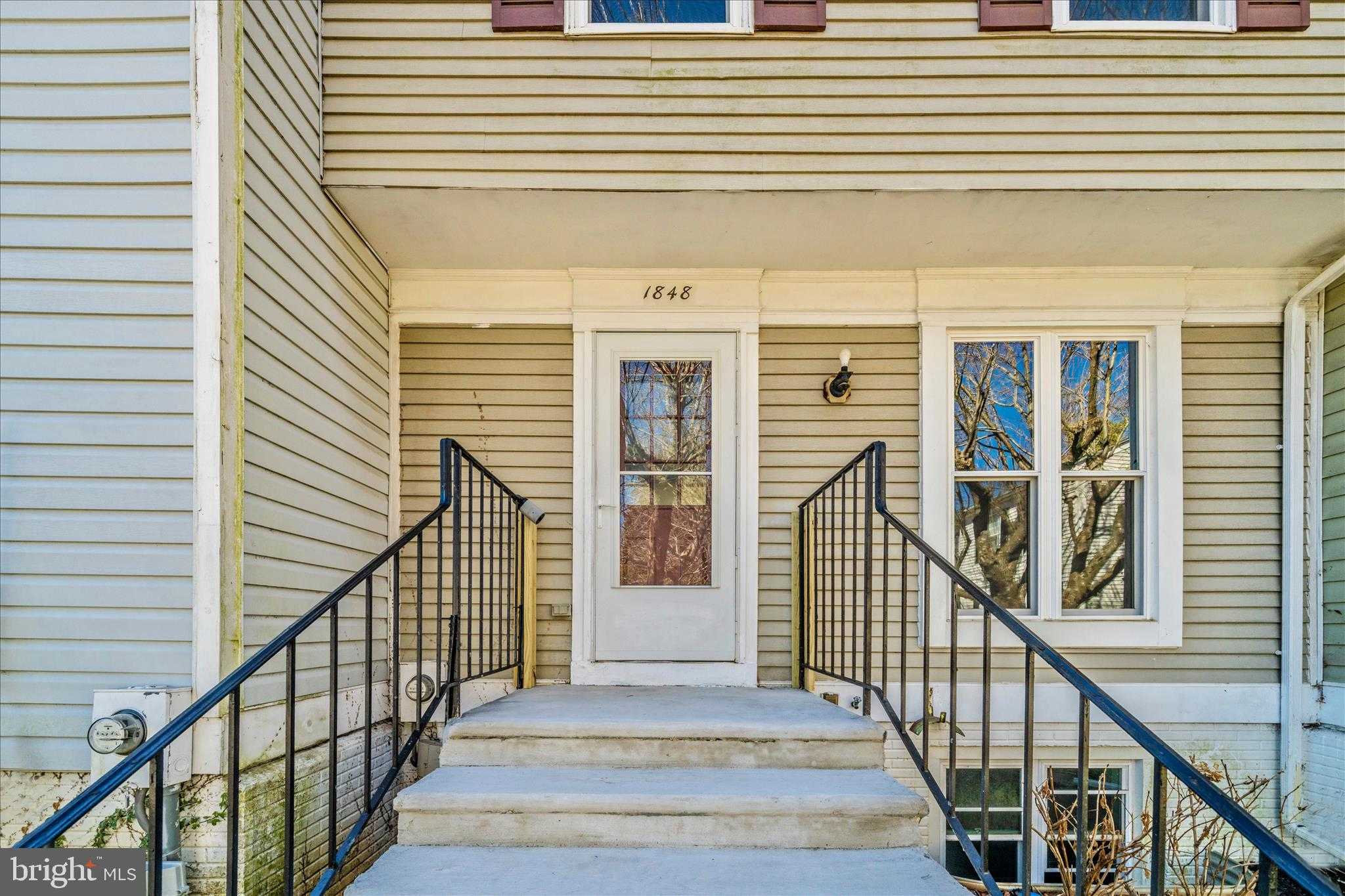 1848 Murdock CT photo 3