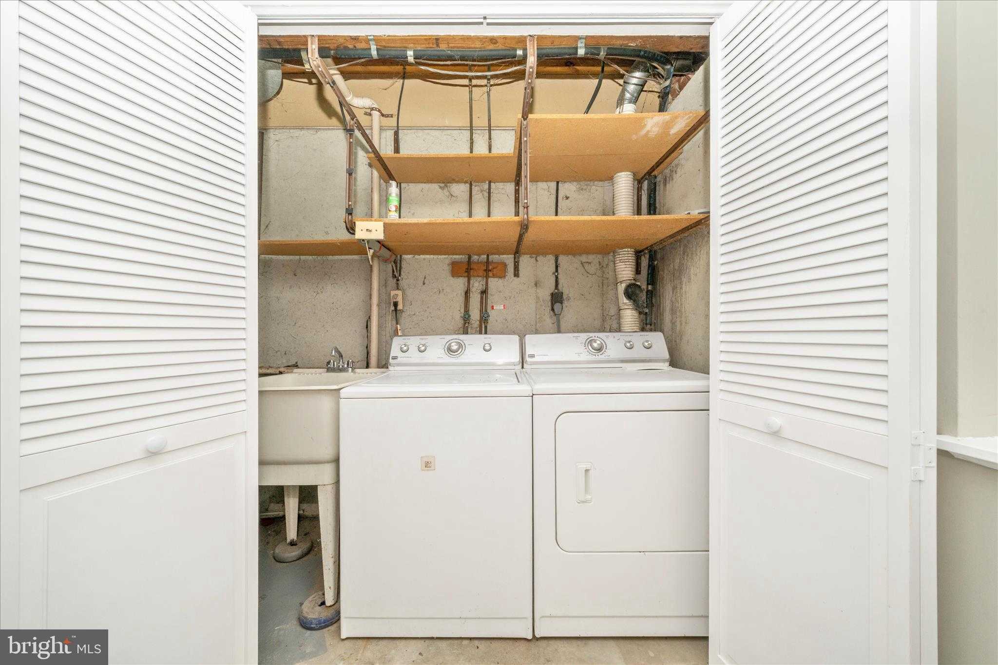 1848 Murdock CT photo 41