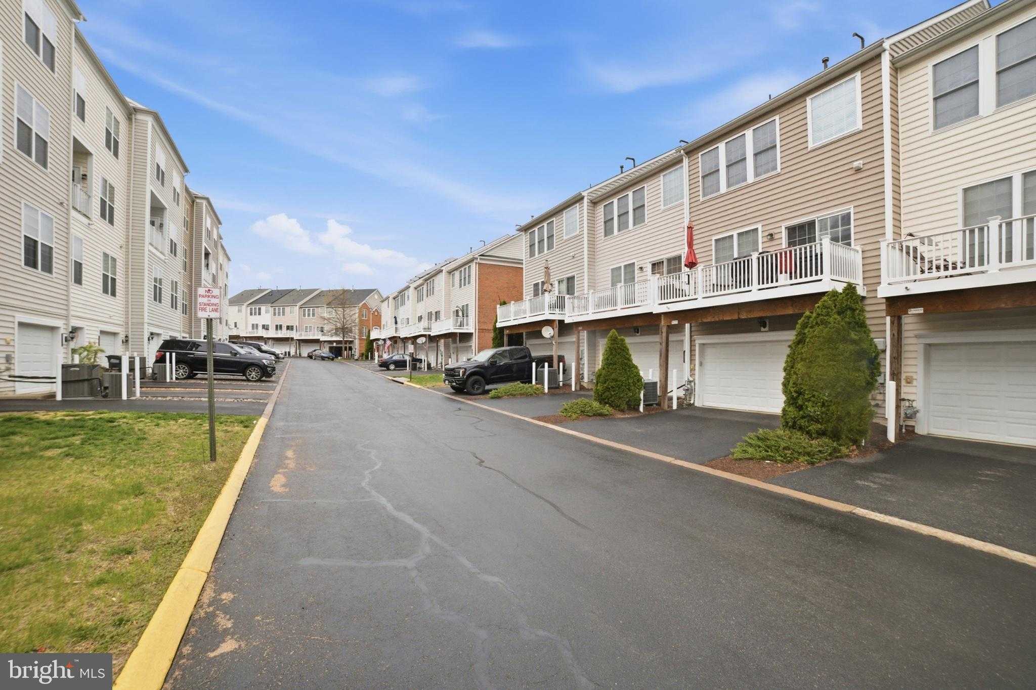 14535 Barkham Dr photo 36