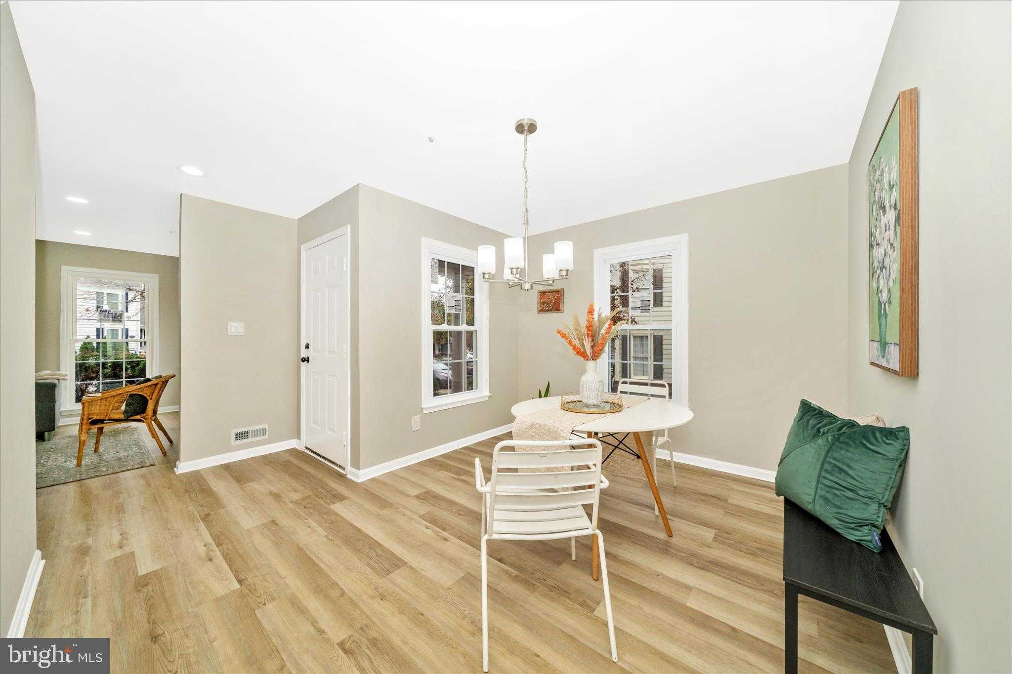 8648 Fountain Valley Dr photo 10