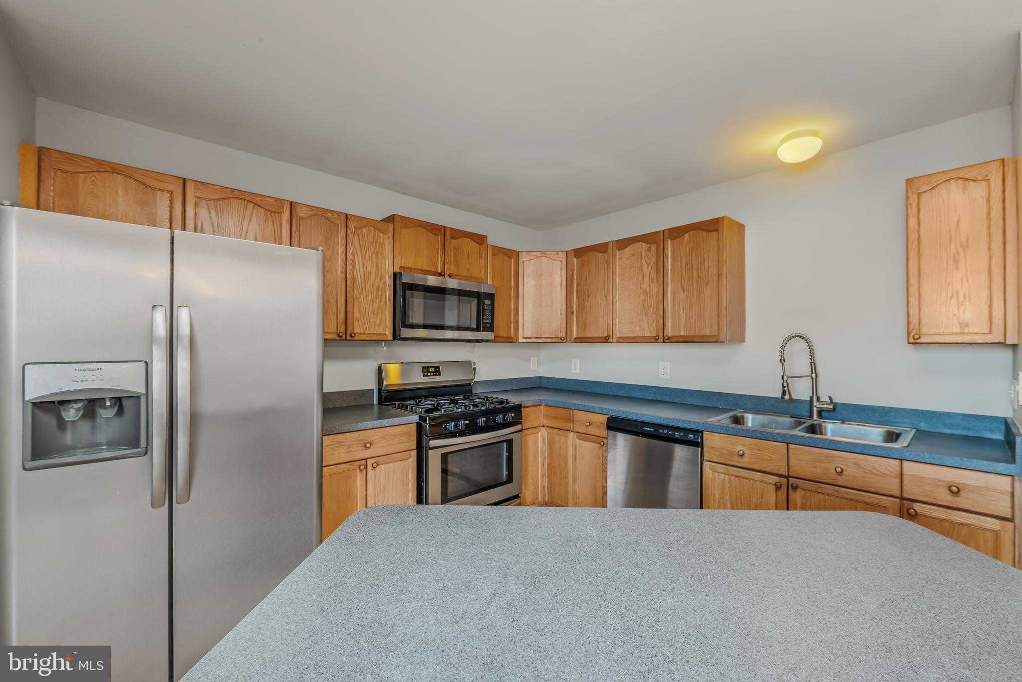 828 Marquette Dr photo 10