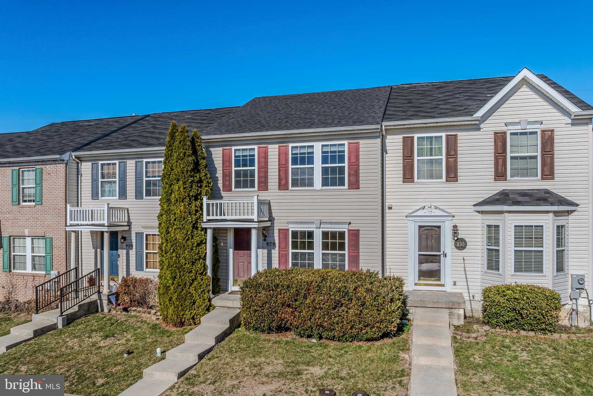 828 Marquette Dr photo 3