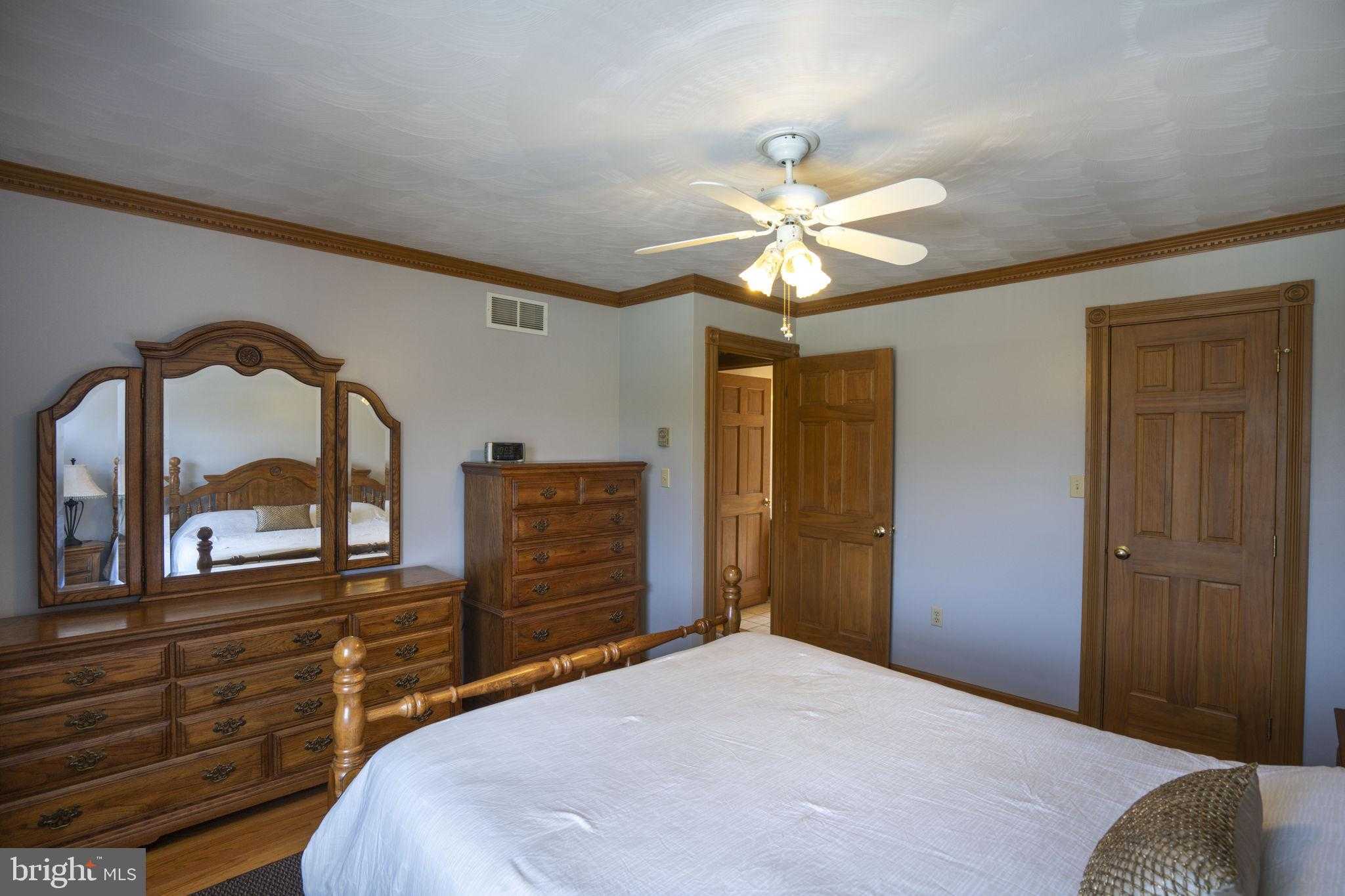 411 Gregory Ln photo 50