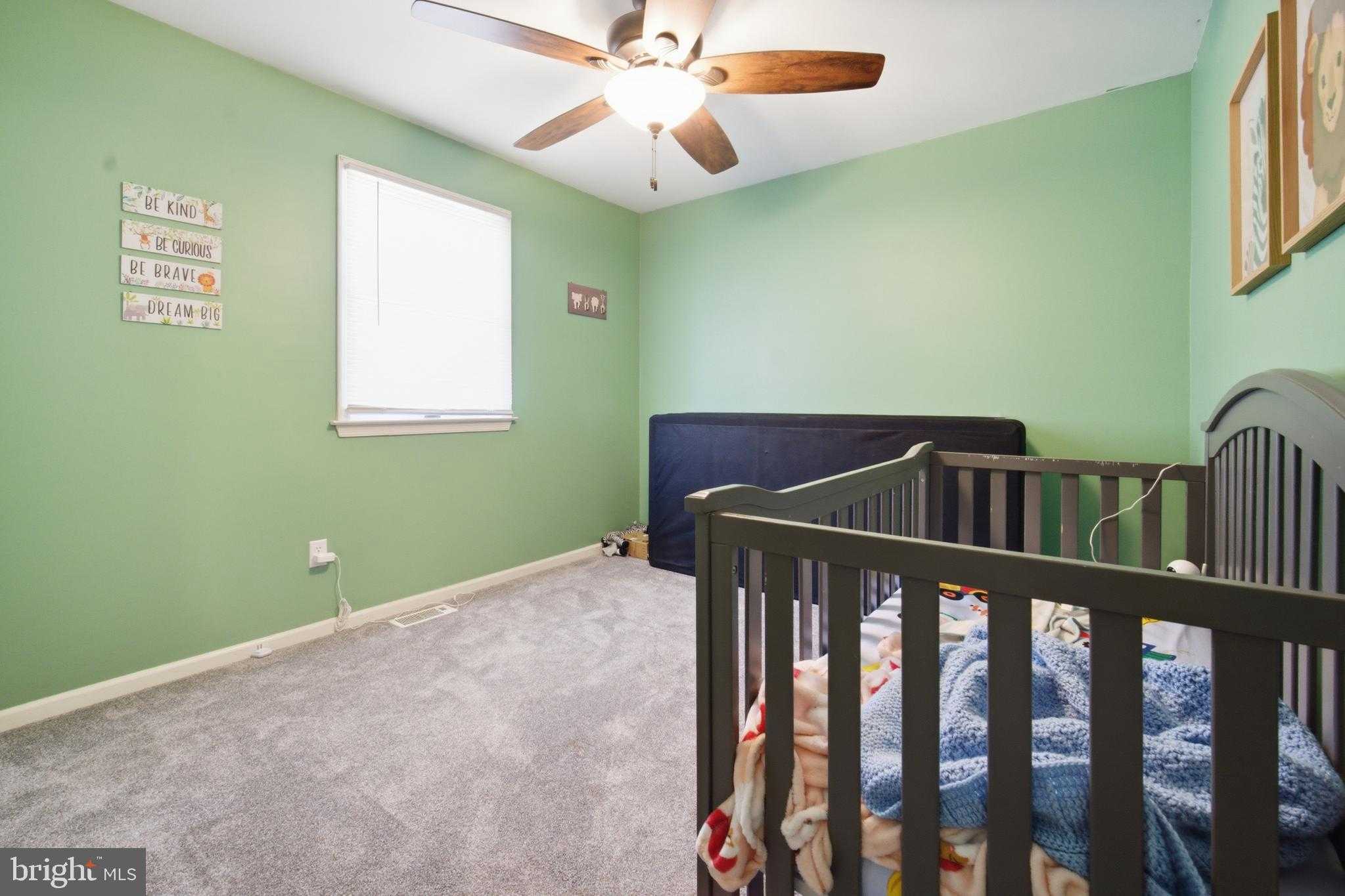 545 W 6th St photo 17