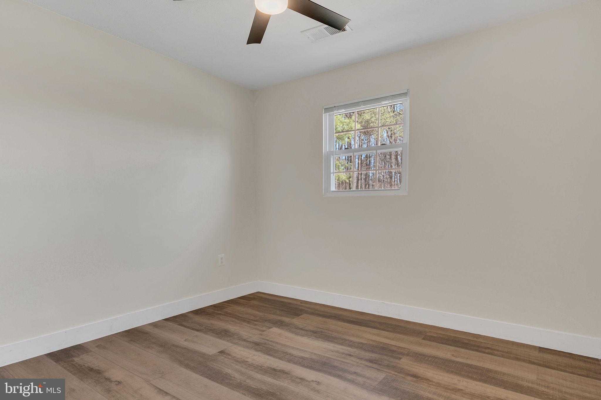 29853 Hillview Dr photo 19