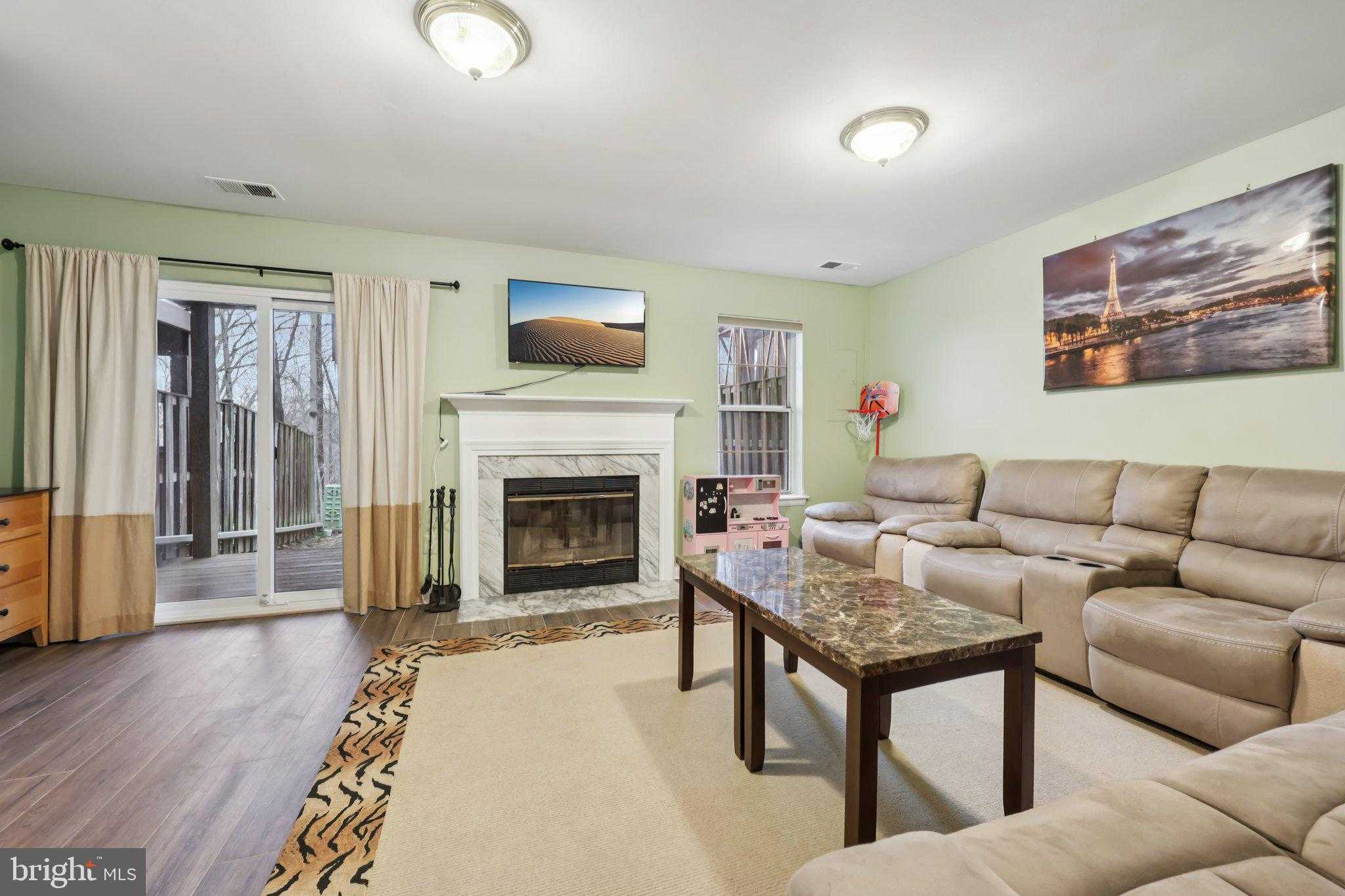 8309 Linden Oaks CT photo 32