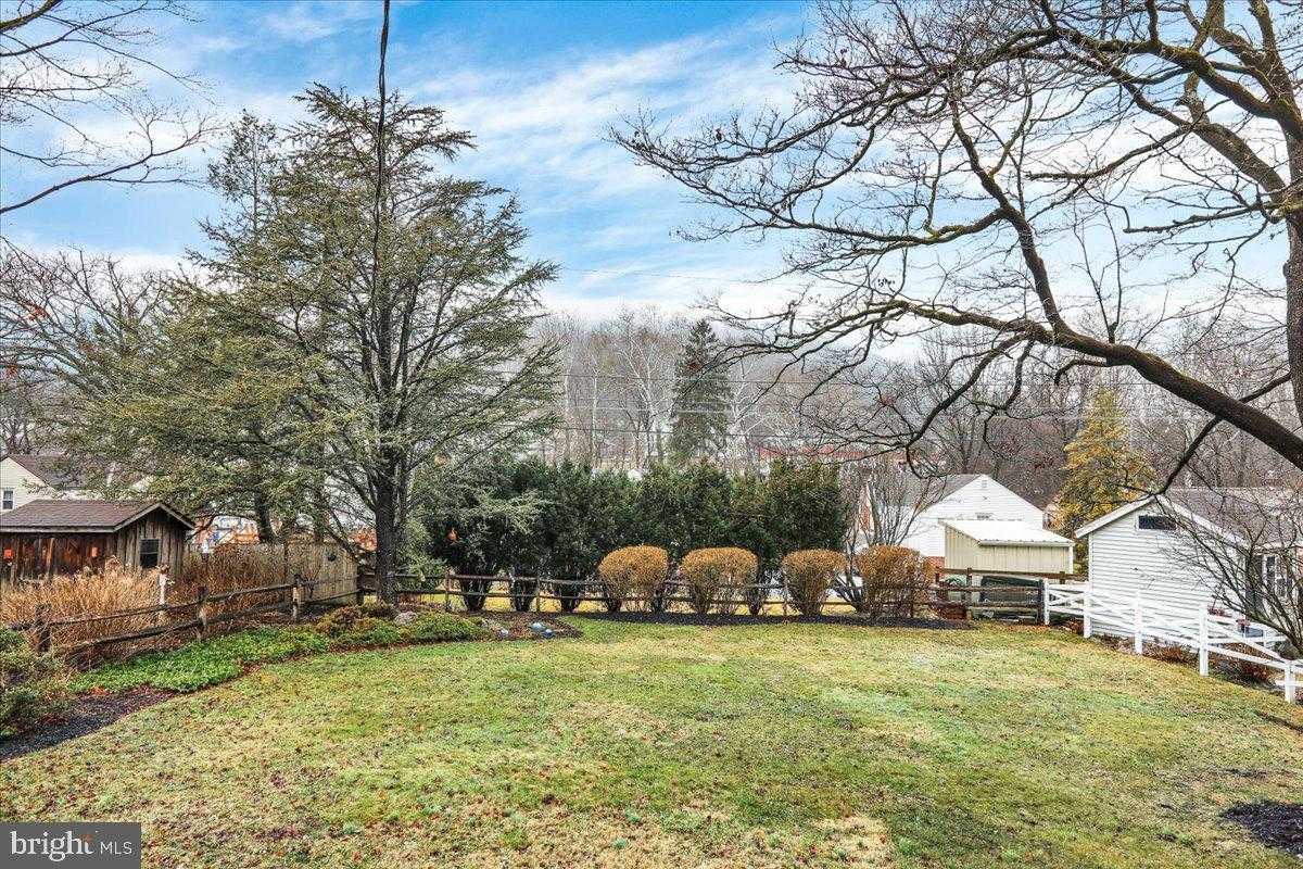 16 E 34th St photo 31