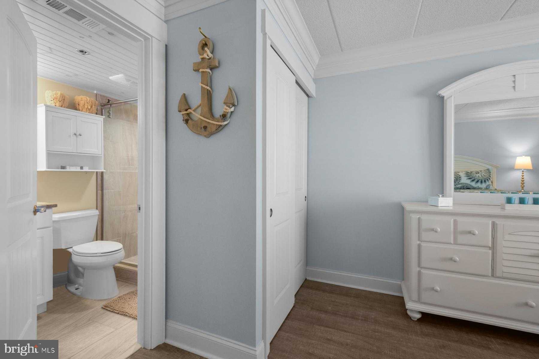 6109 Atlantic Ave Unit 404 photo 23