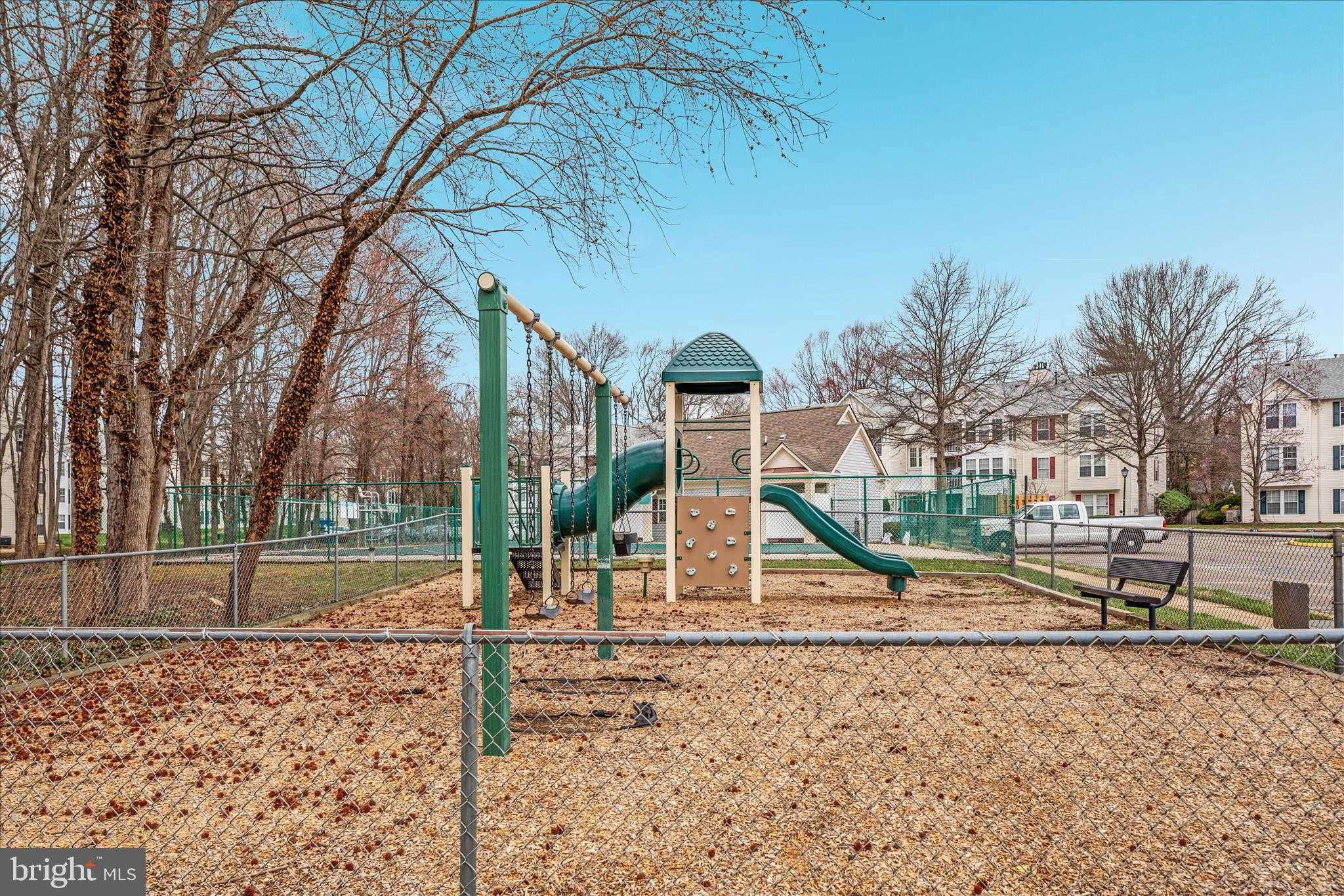 7502 Calderon CT photo 34