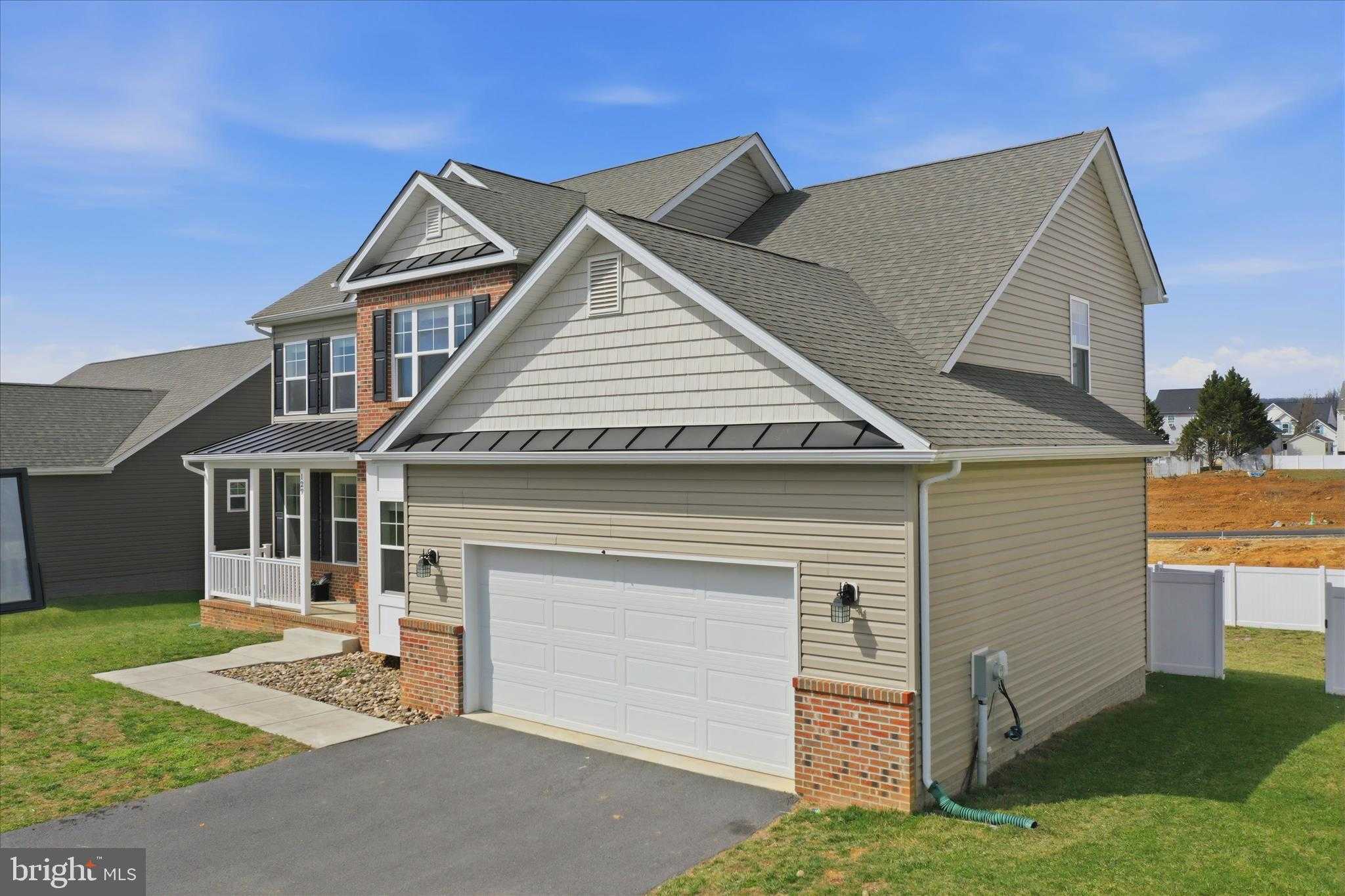 129 Constellation Rd photo 5